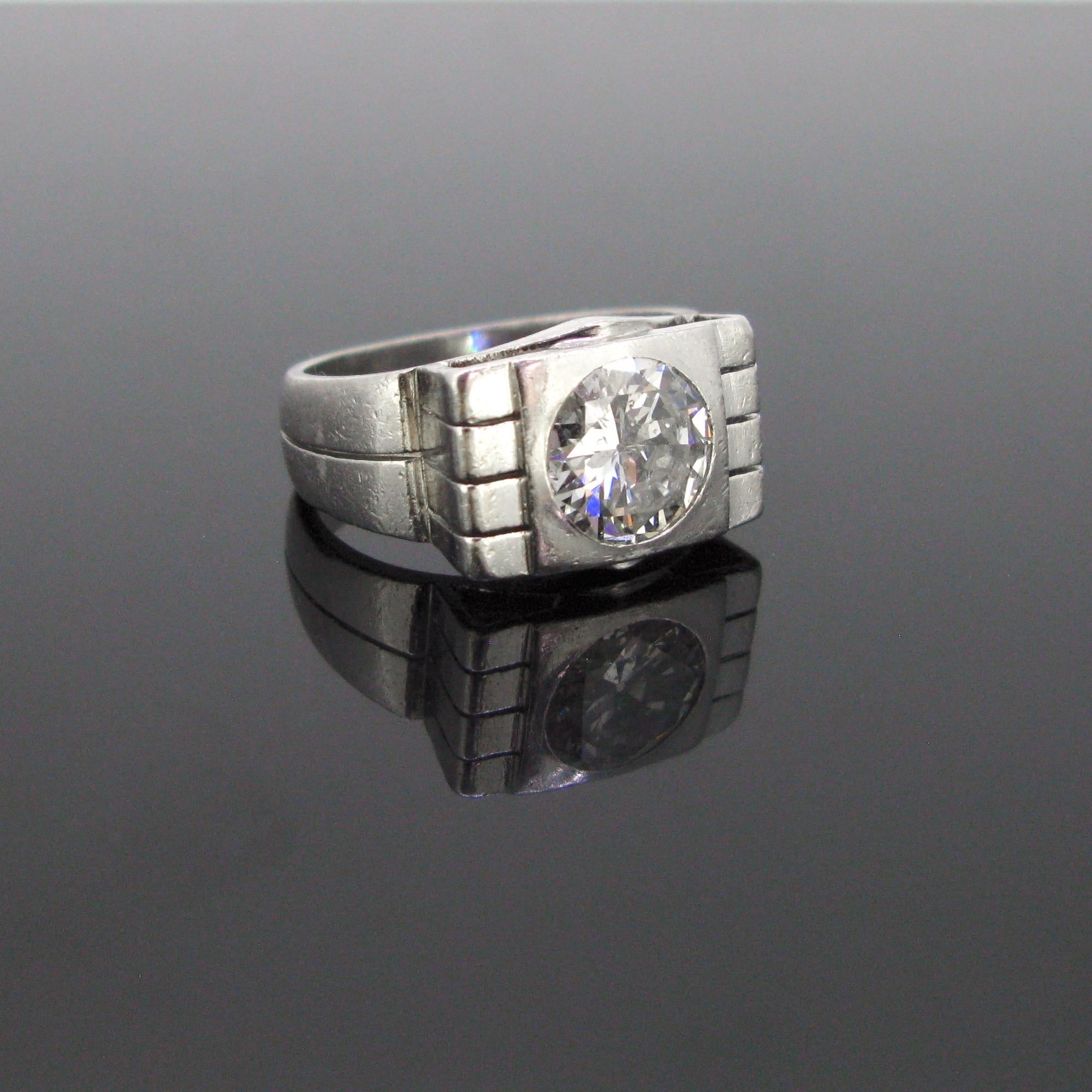 2 Carat Brilliant Cut Diamond Geometric Platinum Signet Solitaire Ring 4