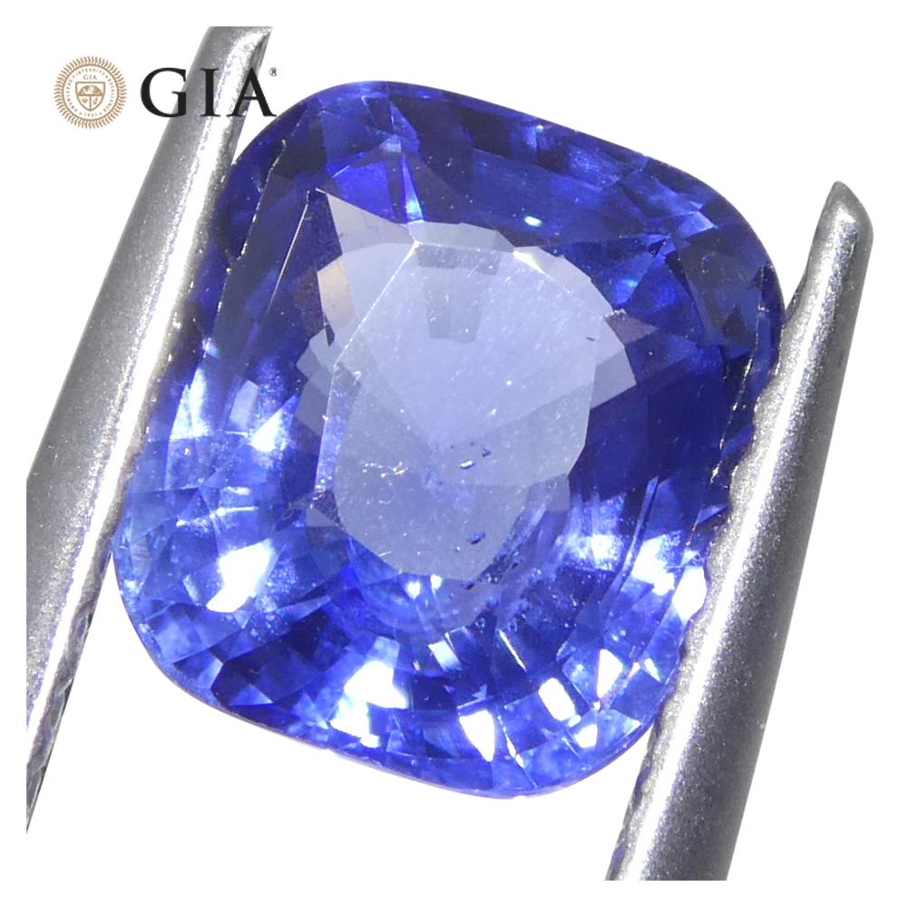 Taglio cuscino Zaffiro blu a cuscino da 2 carati certificato GIA Sri Lanka in vendita