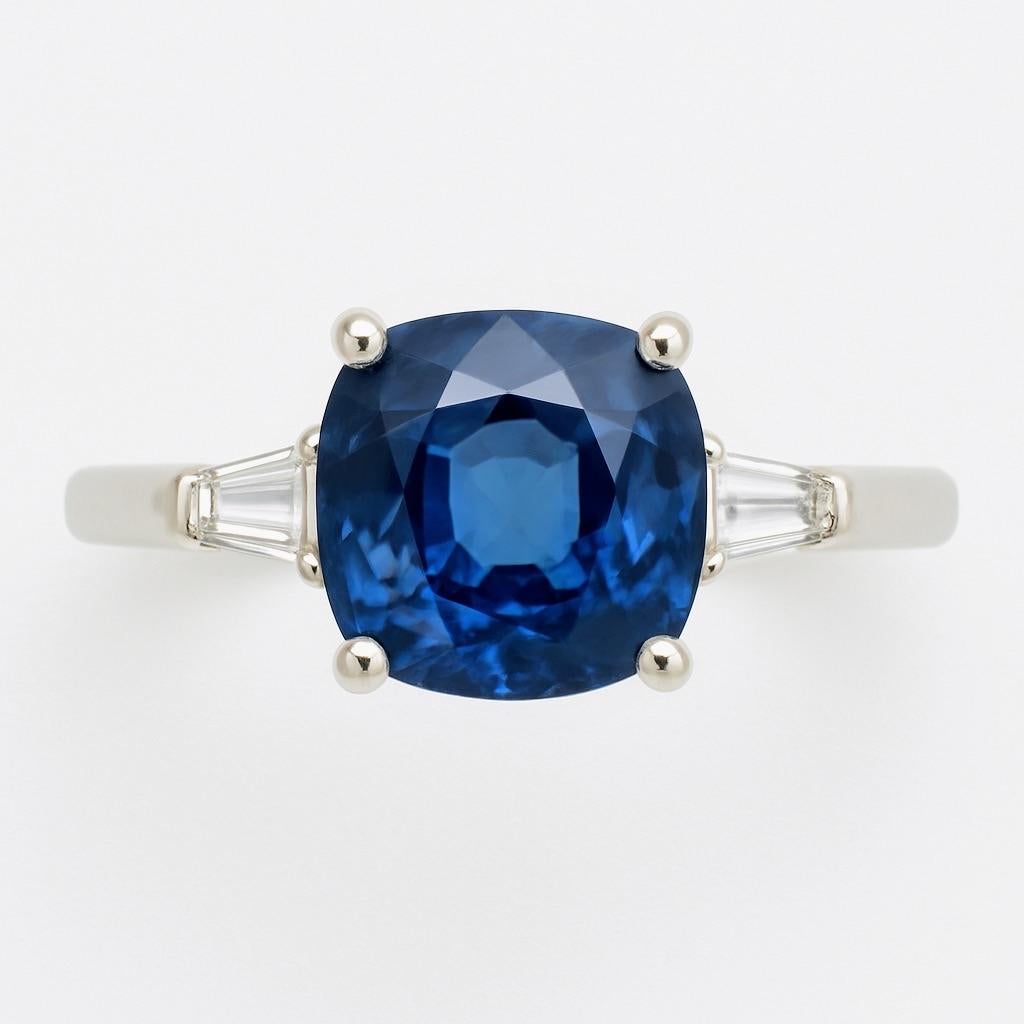 Women's 2ct Cushion Natural Blue Sapphire Ring in Platinum Sterling Silver For Sale