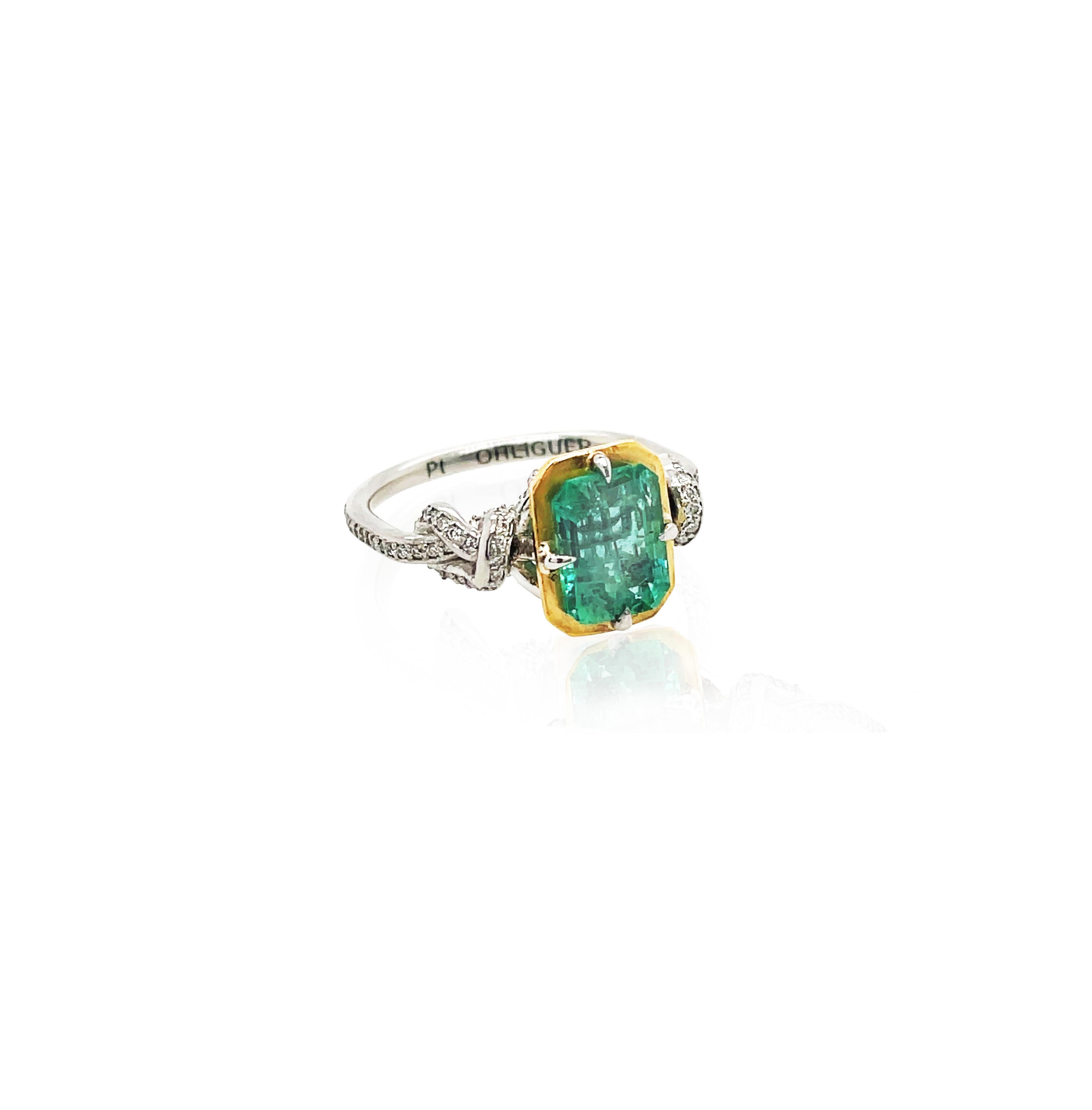 Artisan Bague Forget Me Knot en platine et or 22k avec émeraude et diamant de 2ct en vente