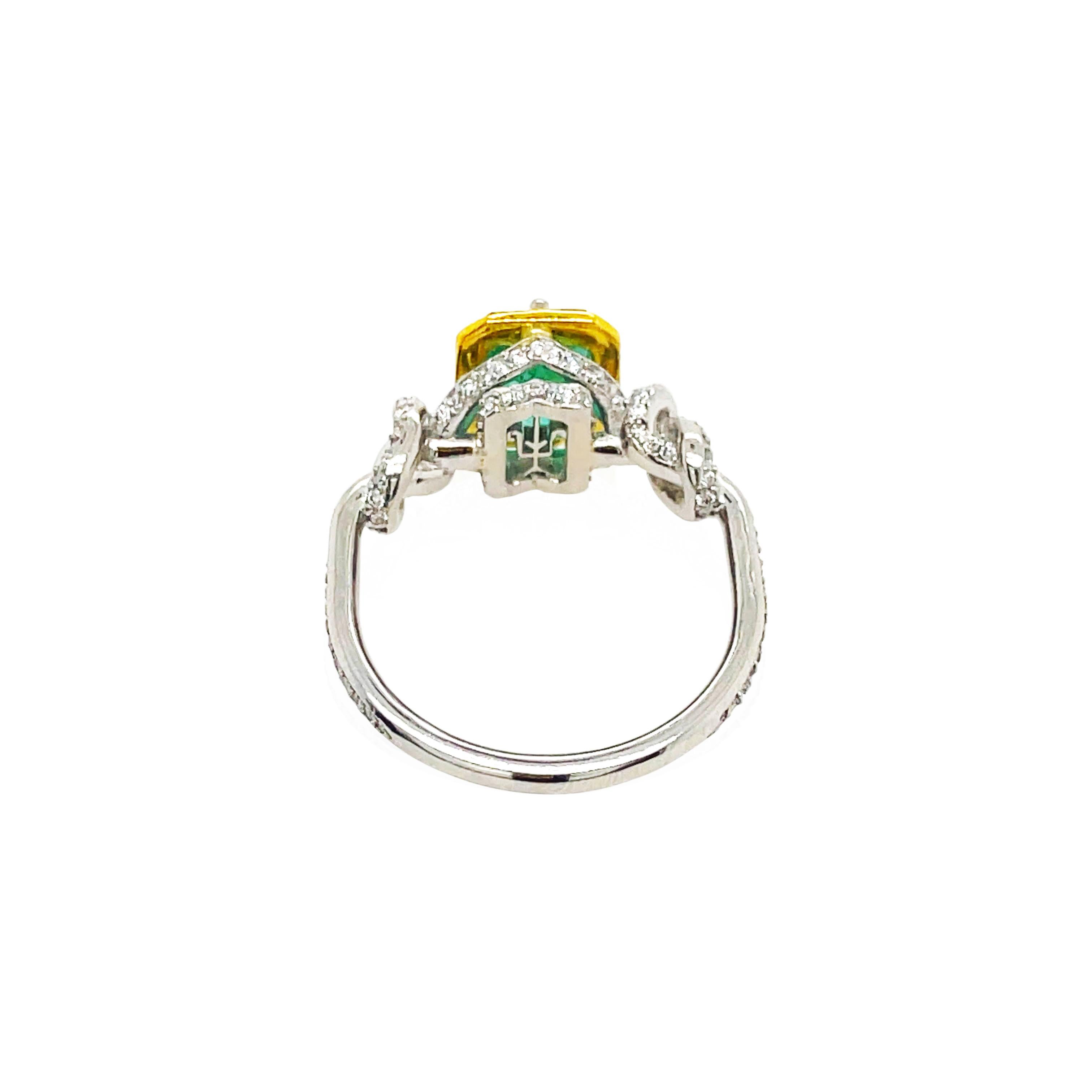 Bague Forget Me Knot en platine et or 22k avec émeraude et diamant de 2ct Unisexe en vente