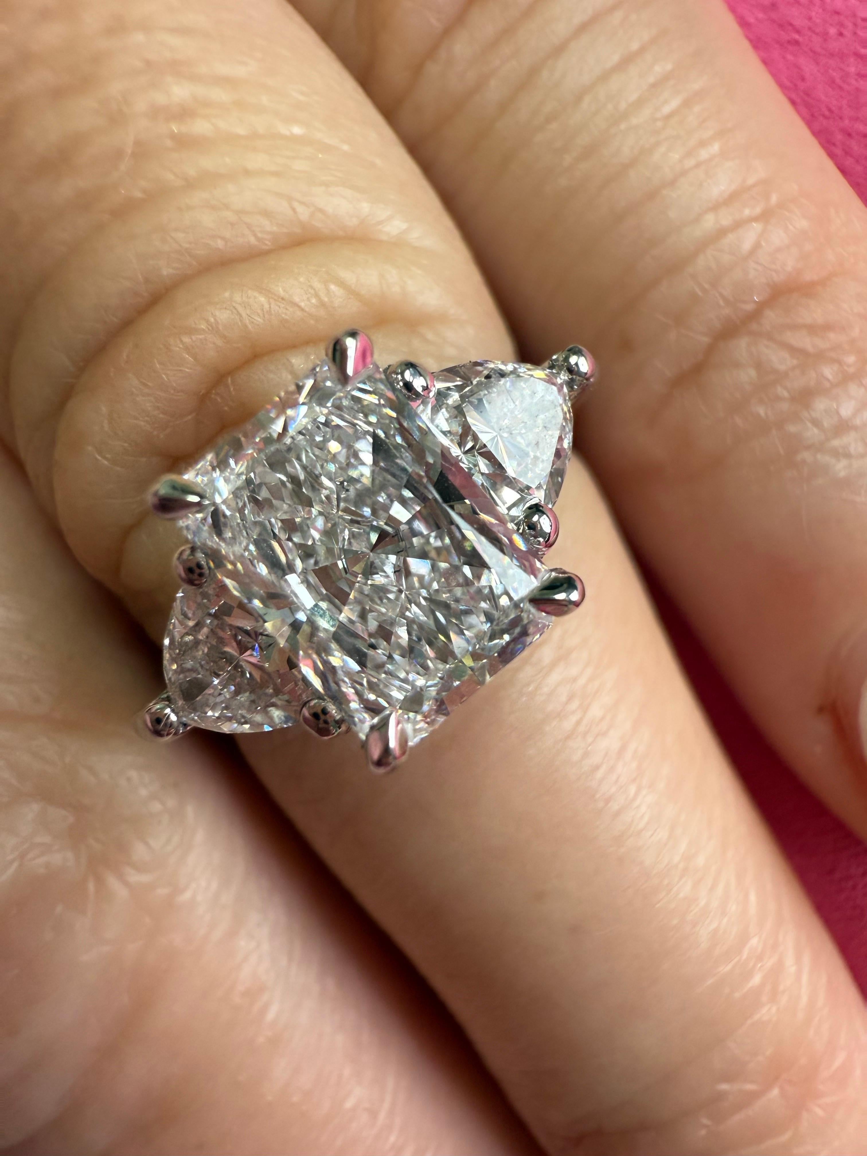 Anello con diamante di fidanzamento da 2 carati in oro 18KT In condizioni Nuovo in vendita a Jupiter, FL