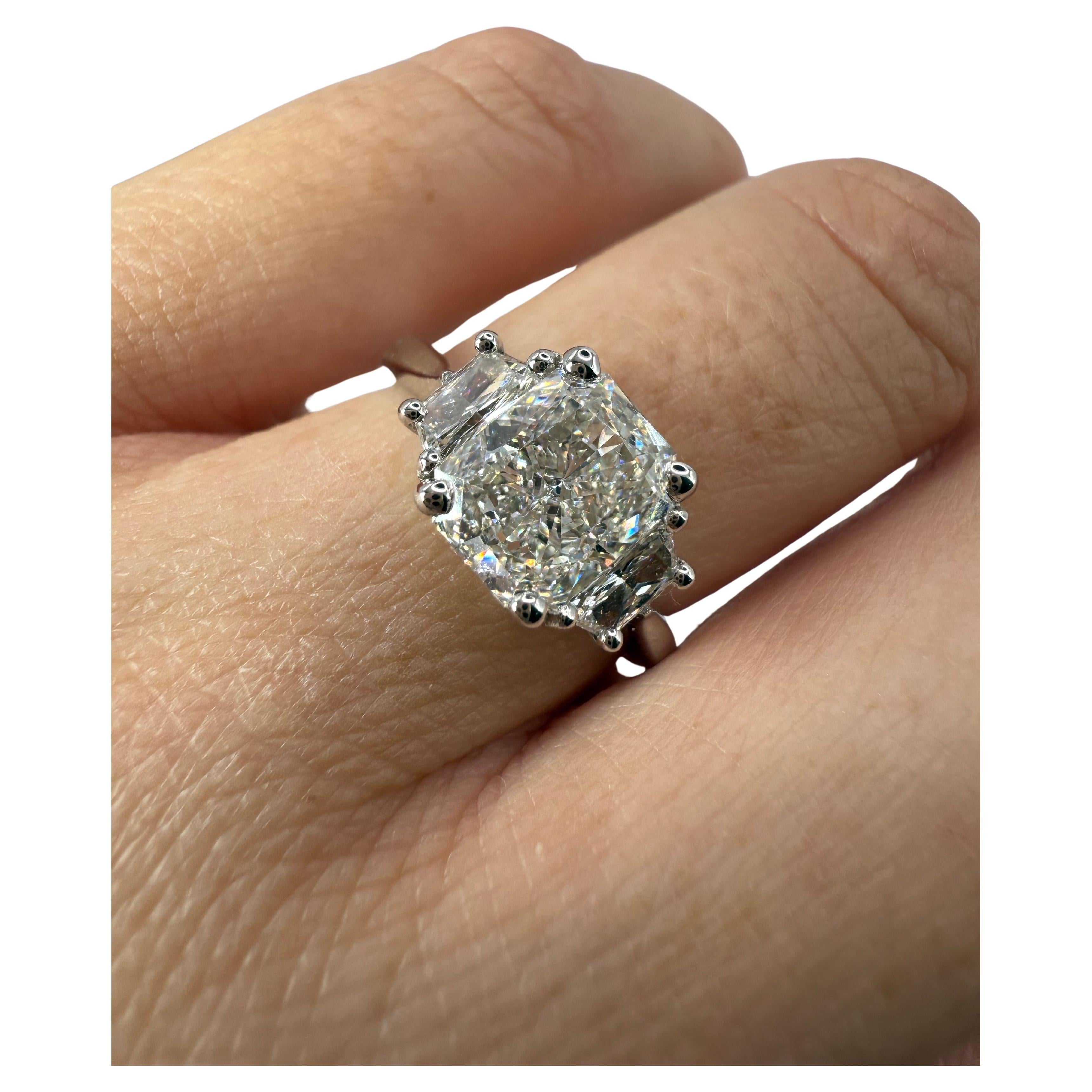 Anello con diamante di fidanzamento 2ct G /SI2 Anello con tre pietre in oro 14KT