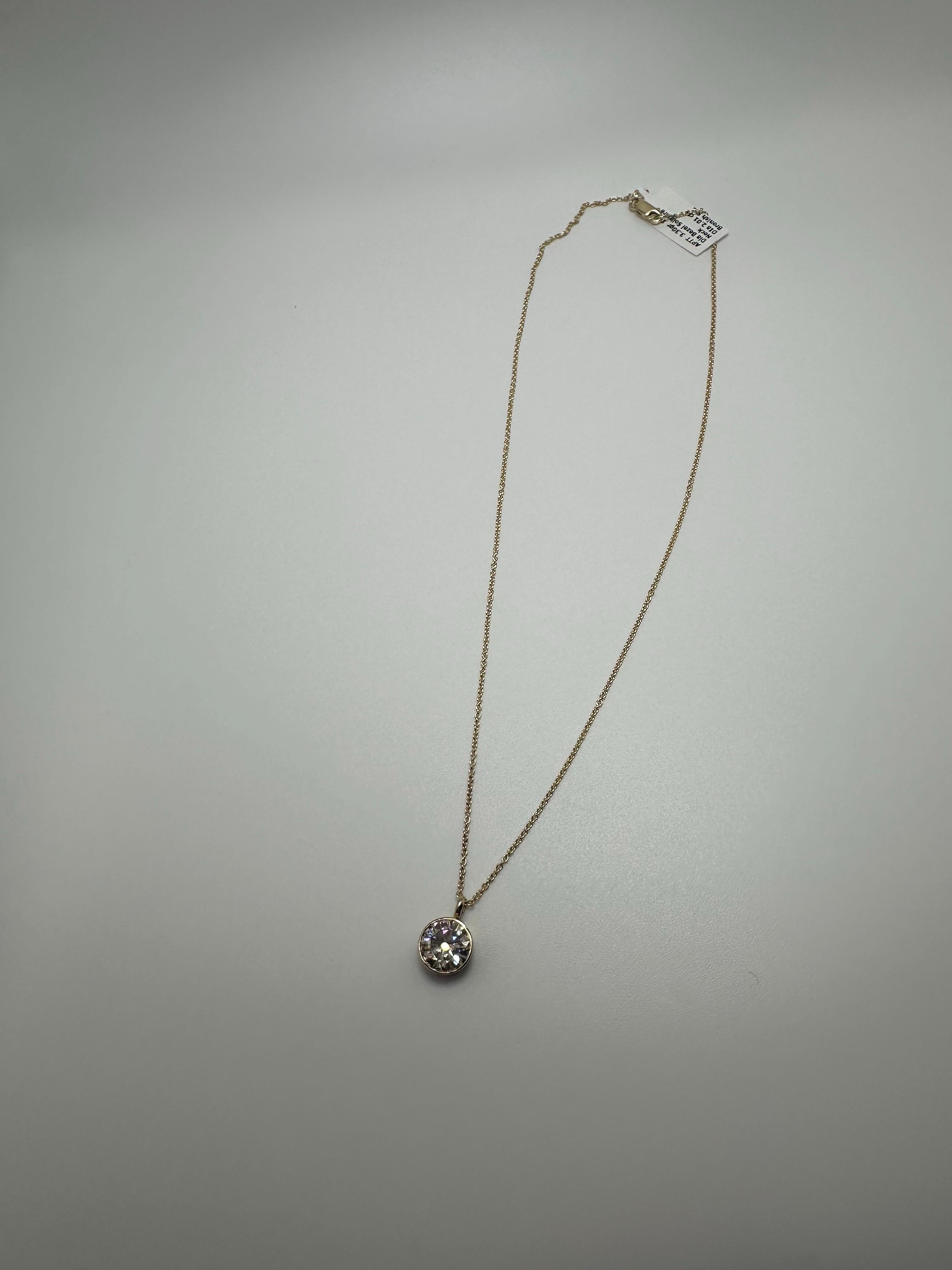 Collier pendentif solitaire en or 14 carats avec diamants 2 carats en vente 2