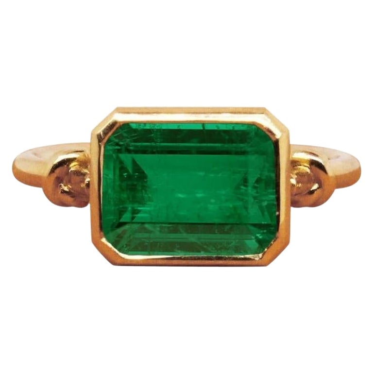 2ct Love Knot Emerald Ring in 18ct Yellow Gold