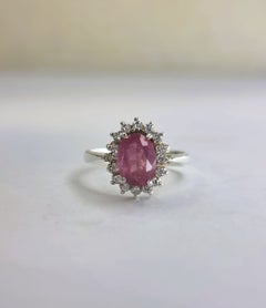 Anello Principessa con tormalina naturale rosa ovale da 2 carati