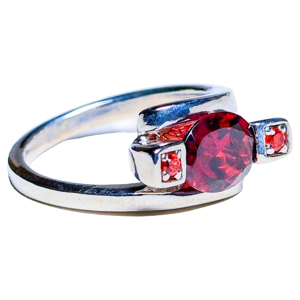 Anillo ovalado de granate rojo de 2 ct Corte oval en venta