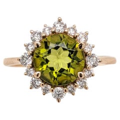 2 Karat Peridot-Ring mit natürlichem Diamant-Halo aus massivem 14 Karat Gelbgold  Rund 8mm