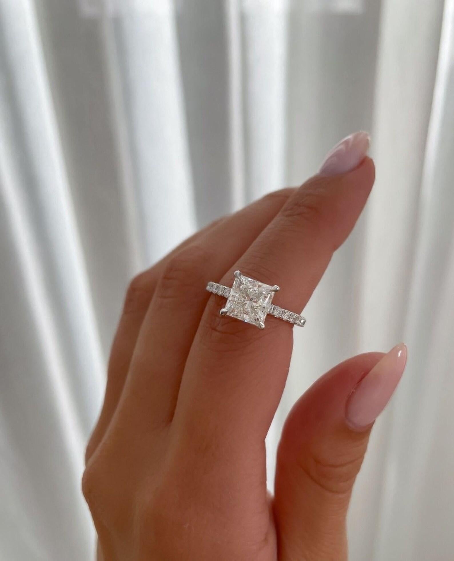 2CT Princess Cut Moissanite Hidden Halo Engagement Ring 925 Sterling Silver Ring In New Condition For Sale In Chicago, IL