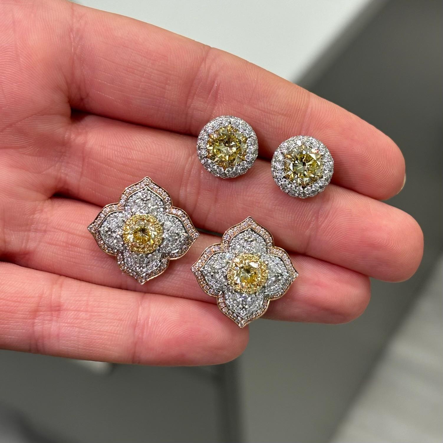 2ct Round Yellow Diamond Flower Stud Earrings In New Condition For Sale In New York, NY