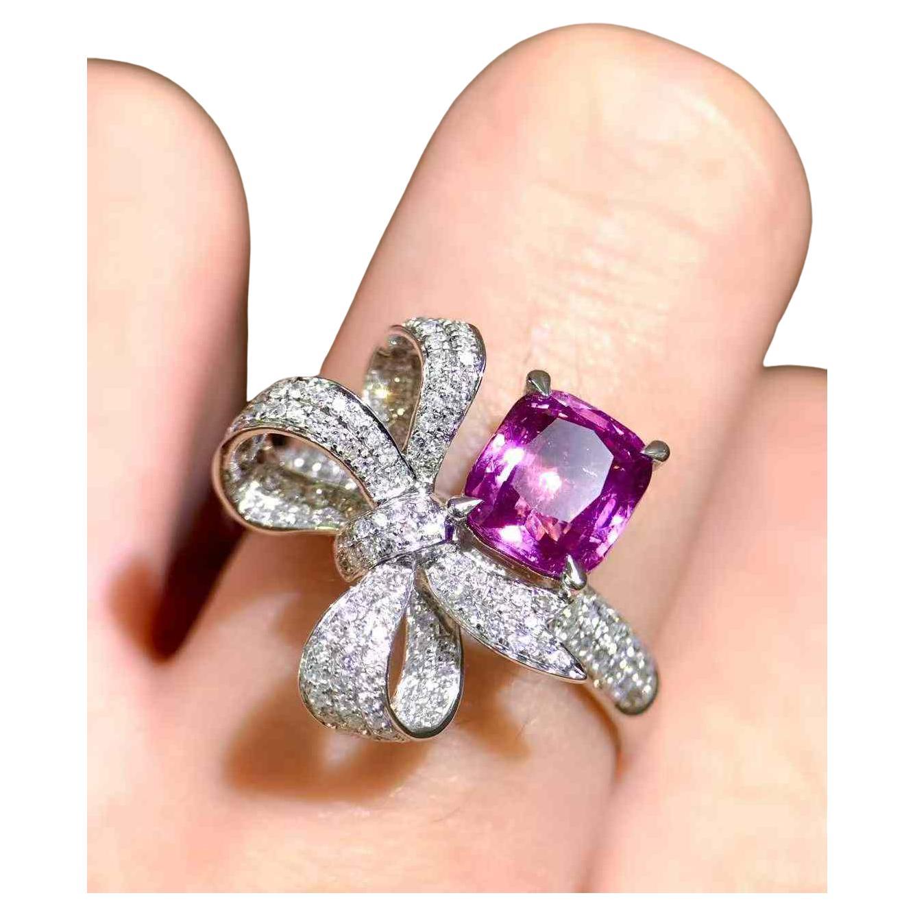 2ct Sapphire 
0.30ct Bow White Diamonds Cocktail Ring For Sale