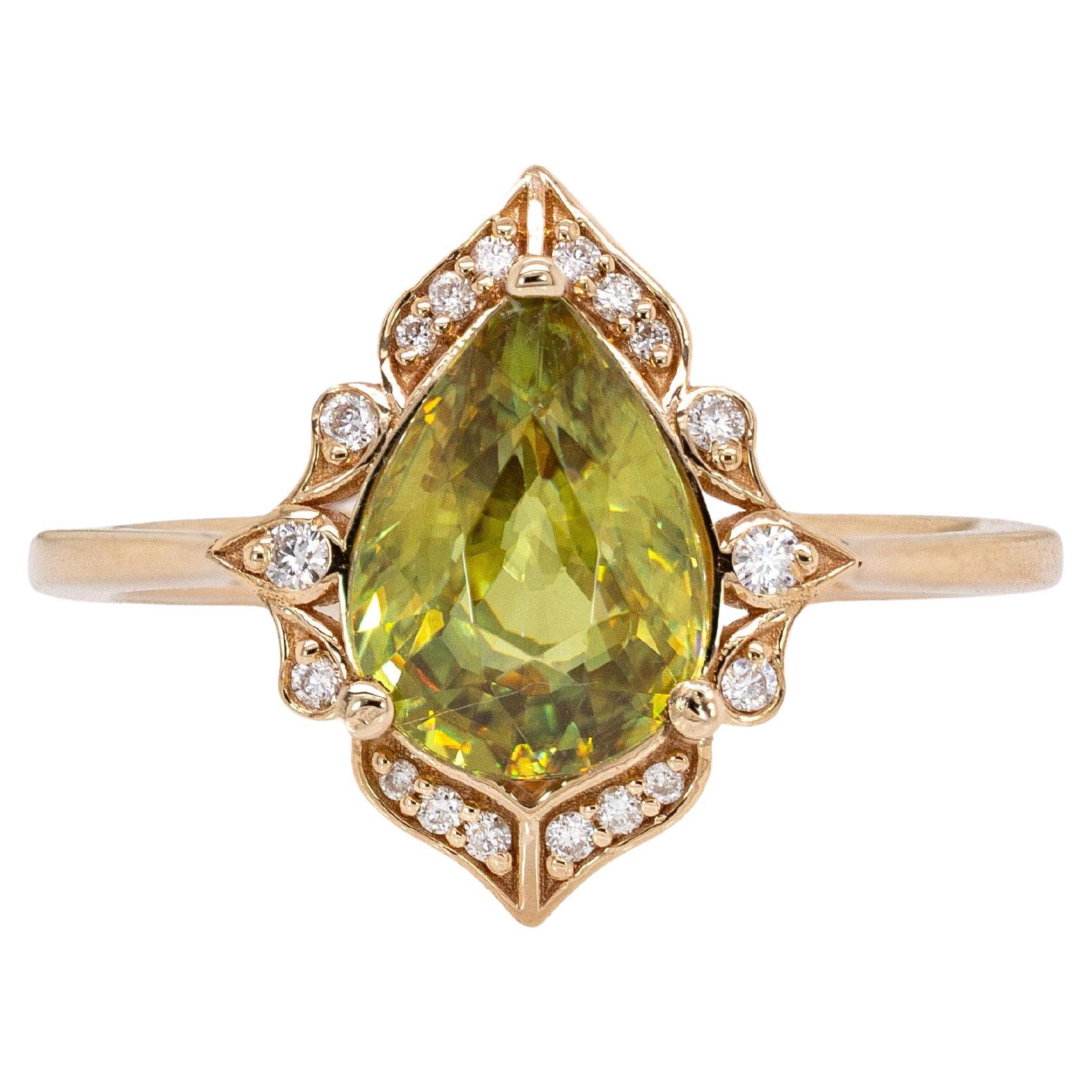 Anello di sfene da 2 carati con accenti di diamanti naturali in oro giallo massiccio 14 carati  PE 9x7mm