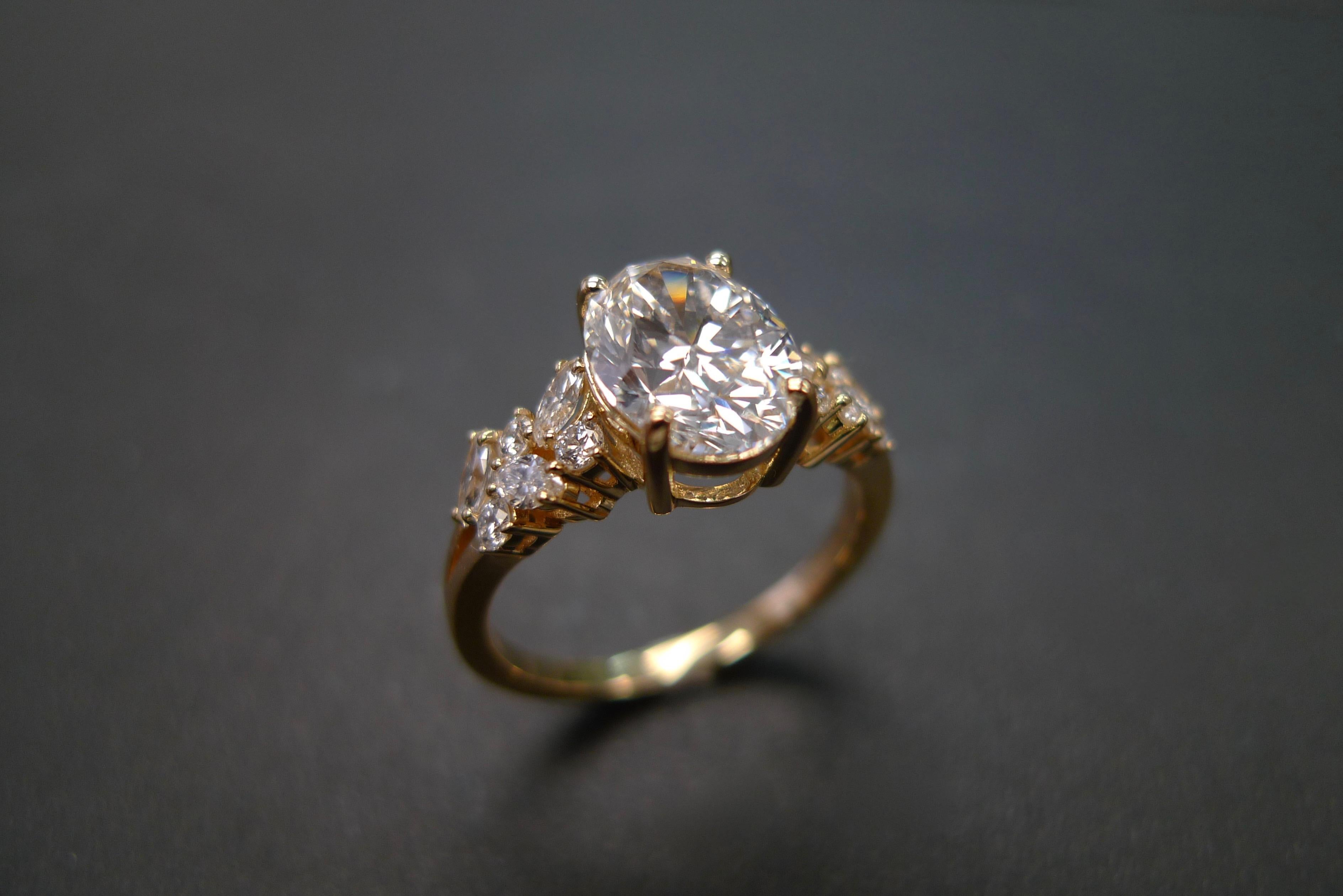 For Sale:  2ct Unique Oval Diamond Engagement Ring in 18k yellow gold  5