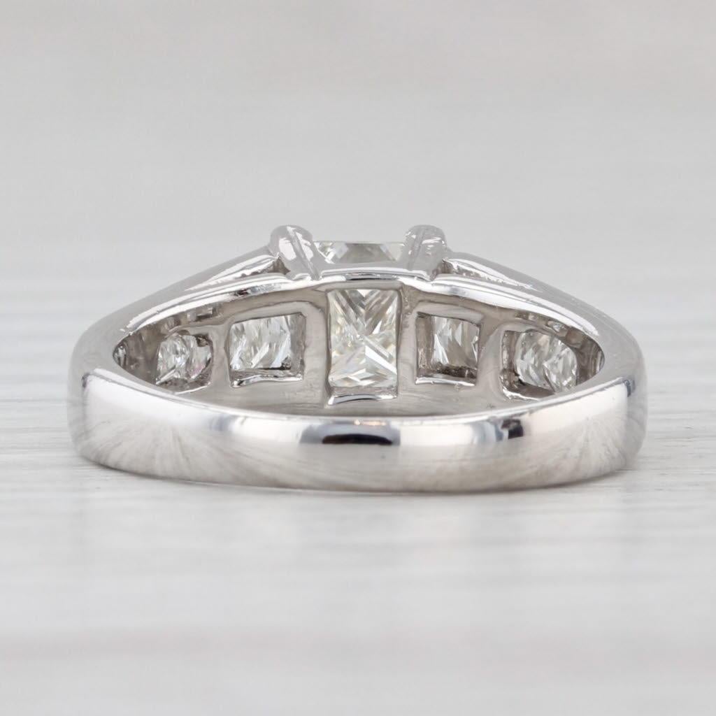 Taglio brillante Anello di fidanzamento con diamante da 2ctw in platino a fascia cattedrale misura 6,75 GIA in vendita