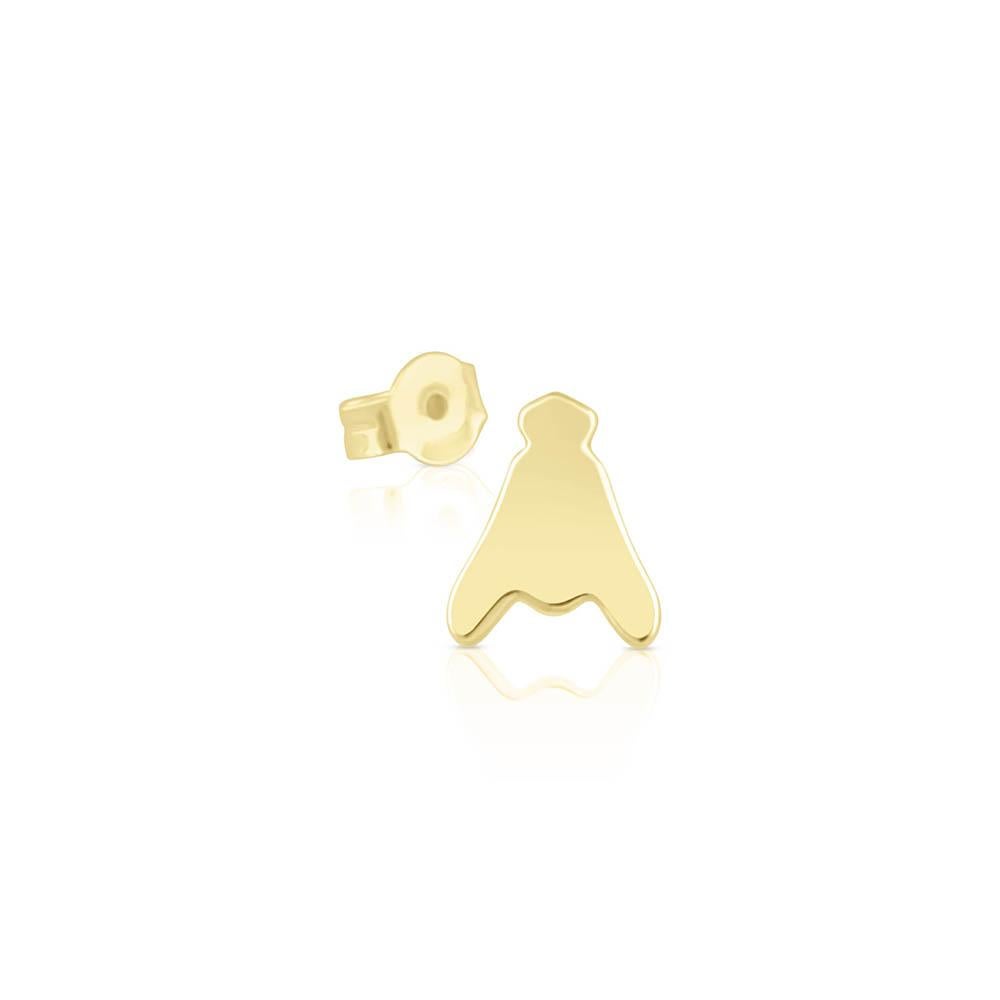 This 18k yellow gold earring is a bold and sophisticated piece, featuring a larger 2D fly motif that draws attention effortlessly. The fly symbol, distinctive to the Luxury to Wear collection, stands out in this design for its elegant presence,