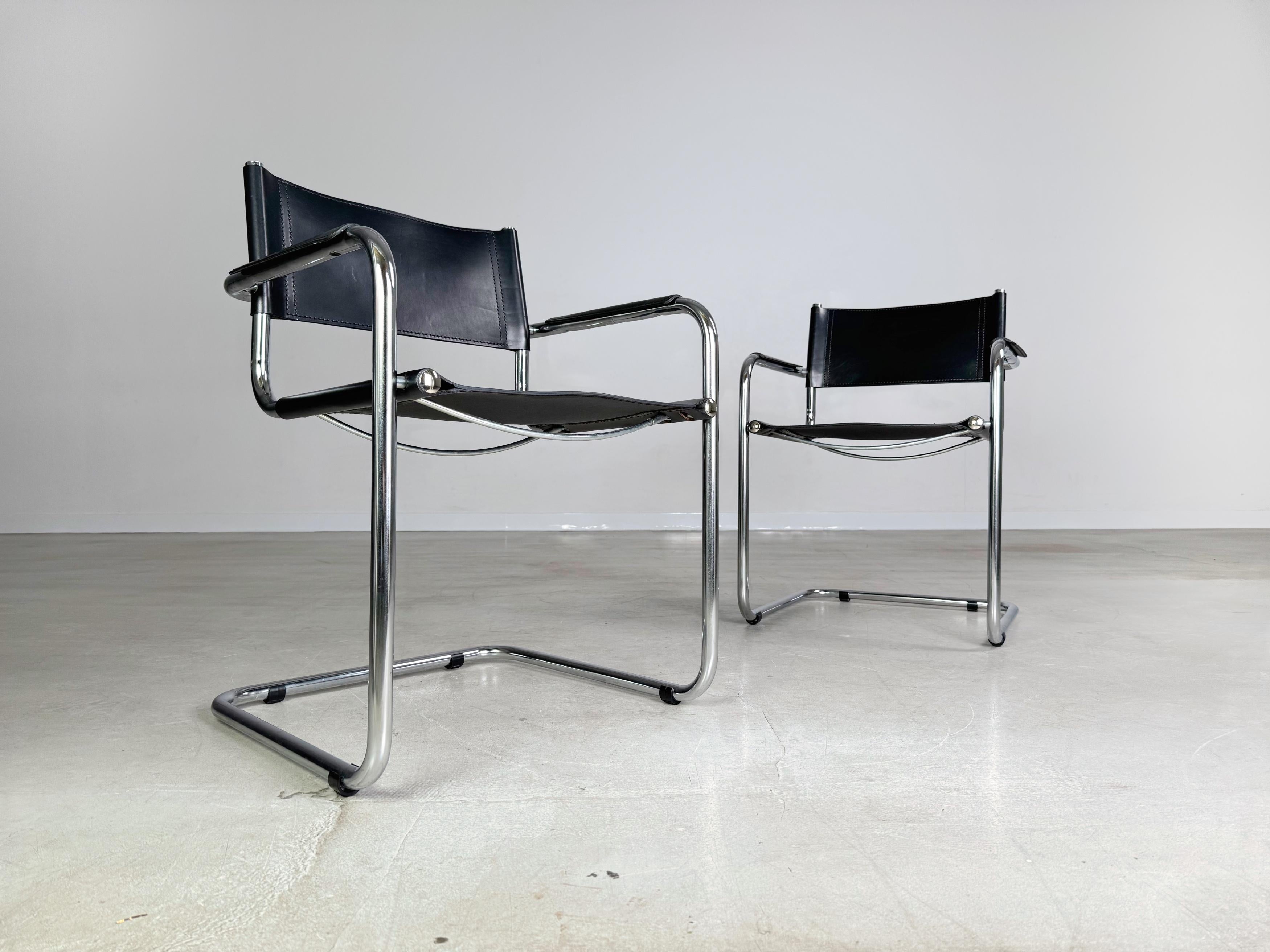 Ti offriamo un fantastico 2er Set Freischwinger Leder Stühle von Marcel Breuer da acquistare. Le Stühle sono diventate dei veri e propri Klassik del Bauhaus e sono state realizzate anche con creazioni proprie di famosi Designern come Mies van der