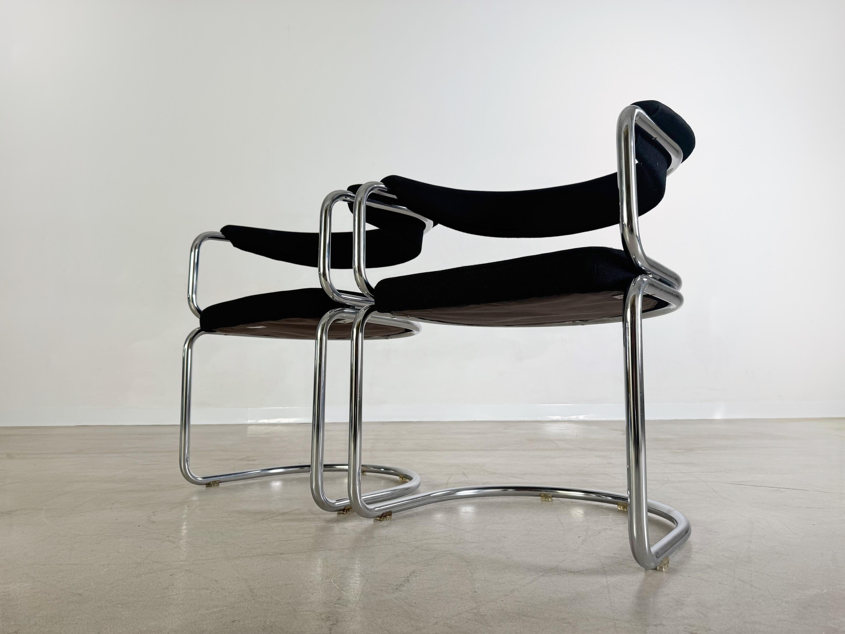 2er Set Bauhaus Freischwinger Stühle Chrom Midcentury Vintage en Bueno estado para la venta en Berlin, DE