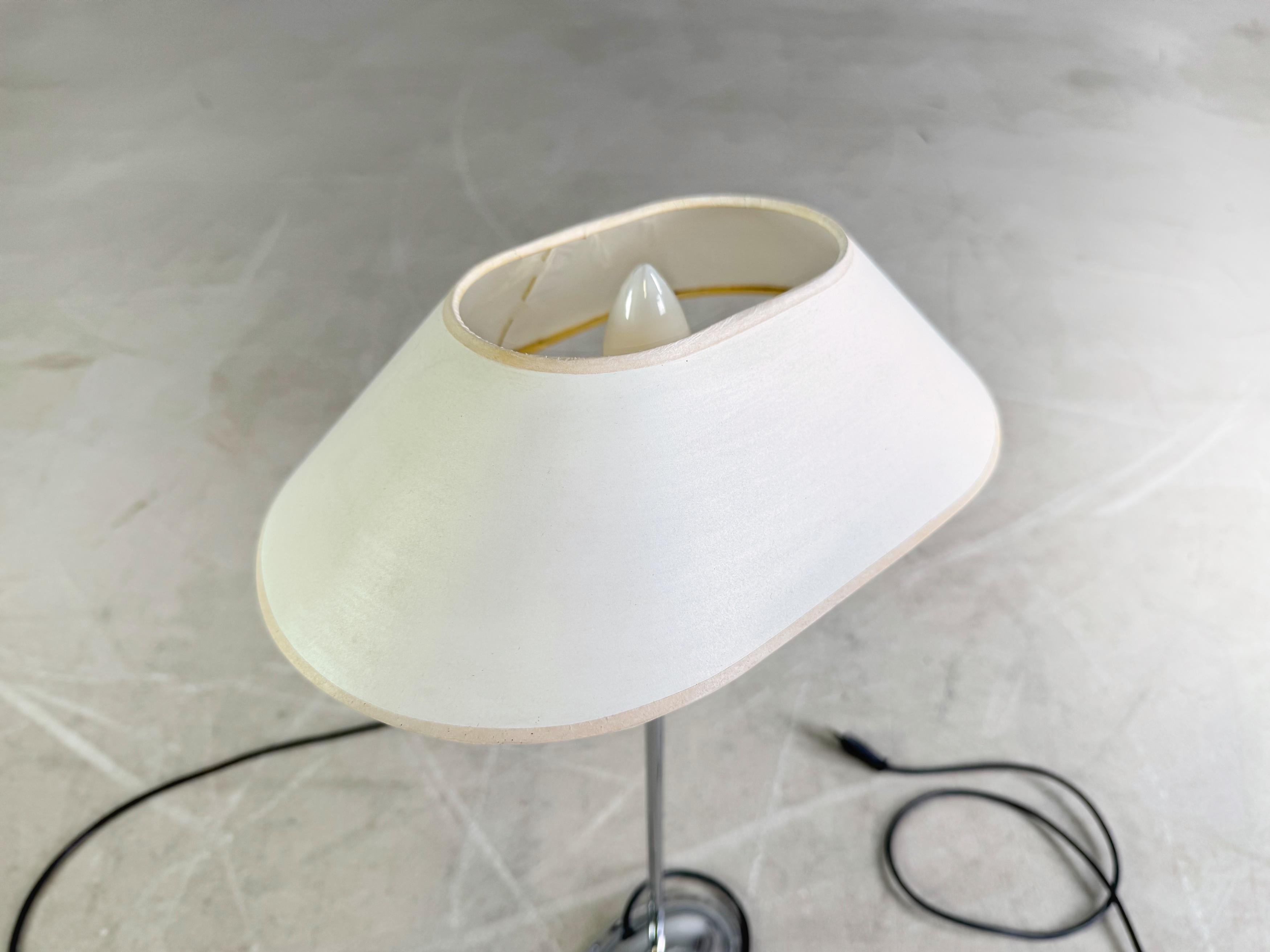 XIX secolo 2er Set Chrom Leuchten Tischlampe Antik Stil Vintage Stehlampe in vendita