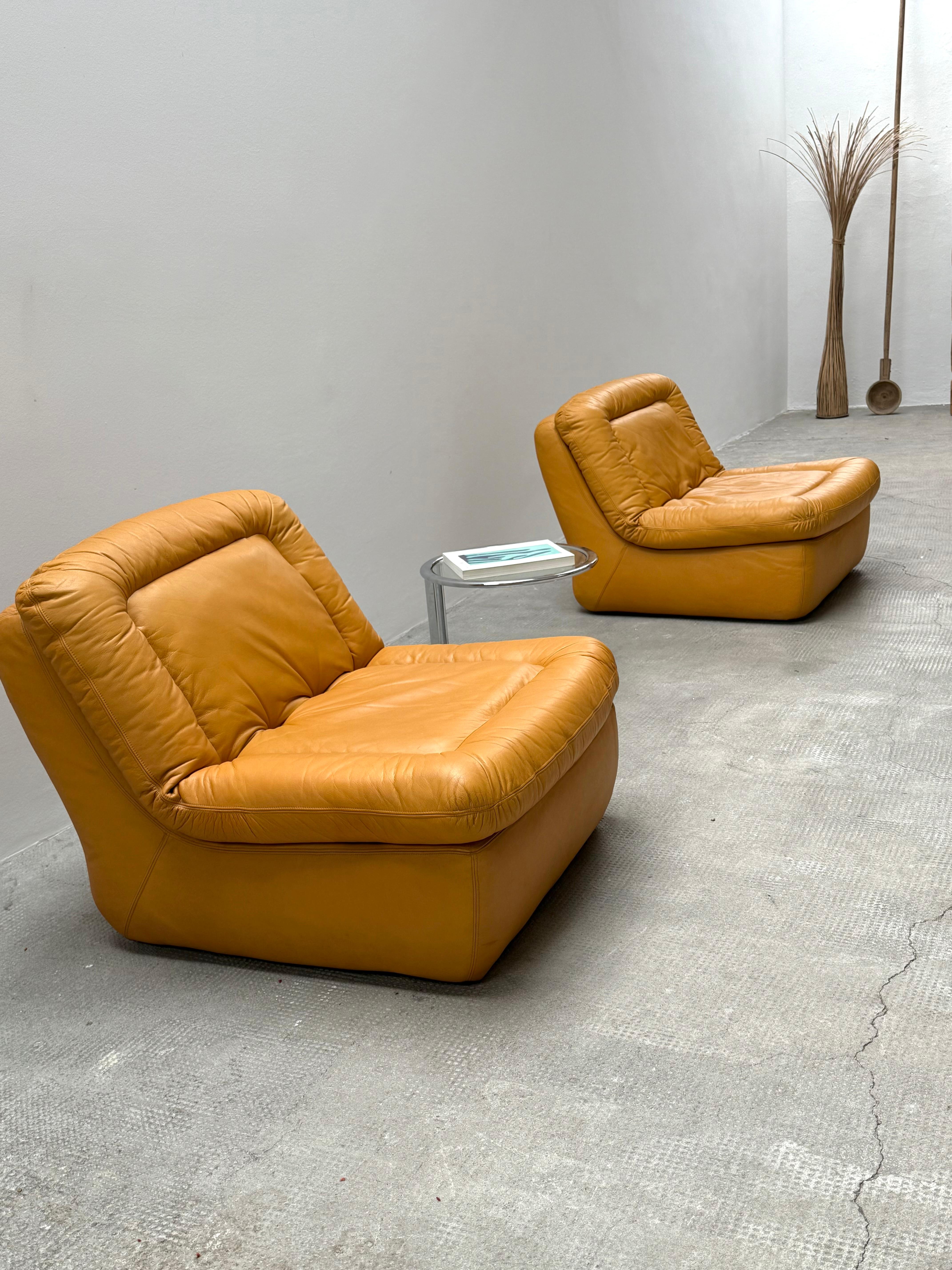 2er Set Dreipunkt Lounge Sessel Leder gelb, Deutschland 1970er en Bueno estado para la venta en Reutlingen, DE