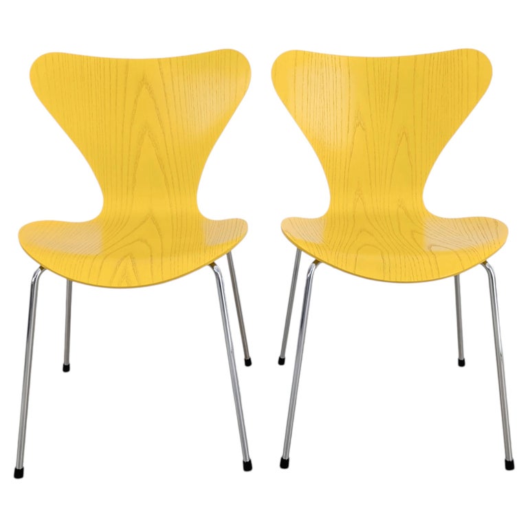 2er Set Fritz Hansen Serie 7 Stühle Midcentury gelb Arne Jacobsen
