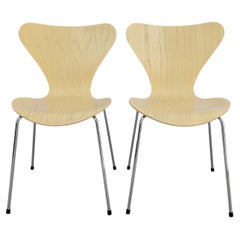 2er Set Fritz Hansen Serie 7 Stühle Midcentury hell Arne Jacobsen