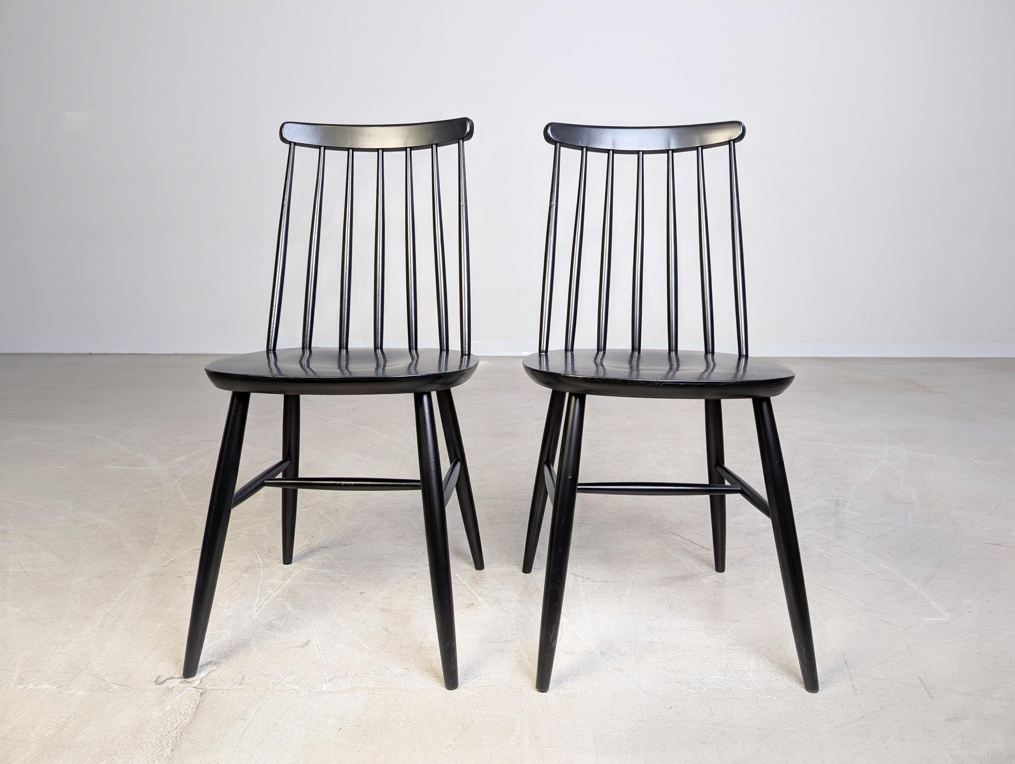 Mid-Century moderno 2er Set Midcentury Stuhl Ilmari Tapiovaara Vintage Holzsprossen schwarz in vendita