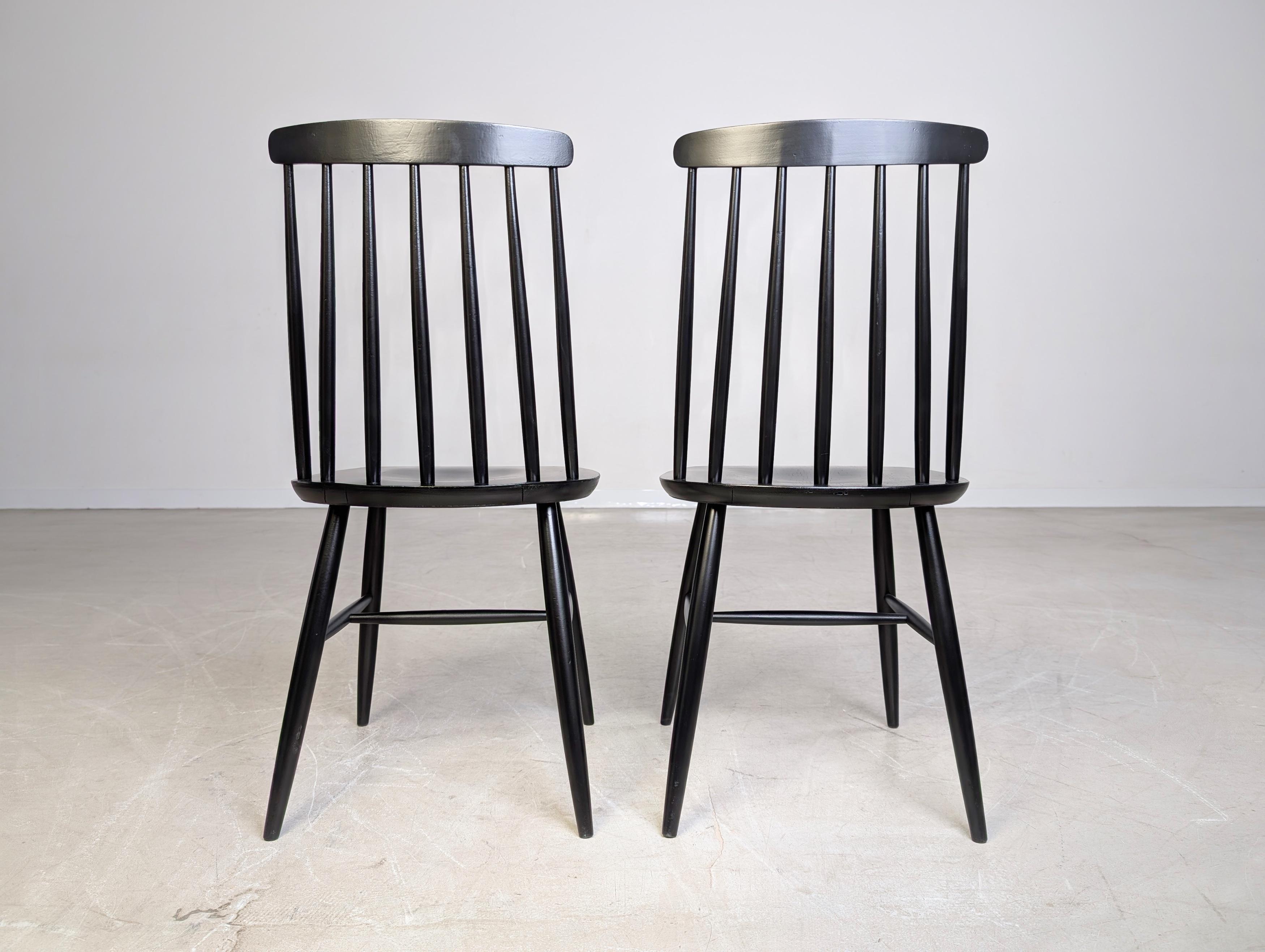 Legno 2er Set Midcentury Stuhl Ilmari Tapiovaara Vintage Holzsprossen schwarz in vendita