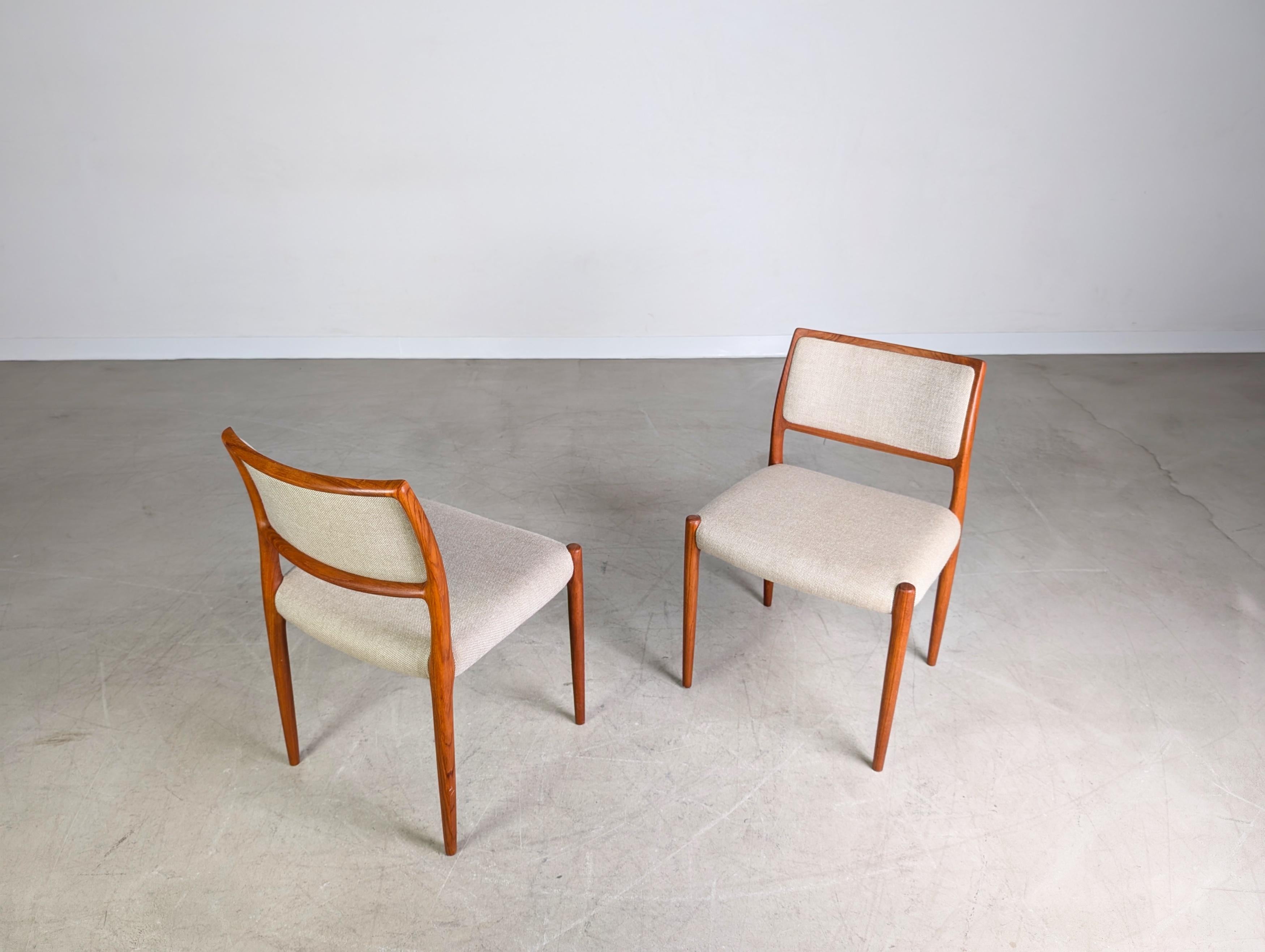 2er Set Niels O Moller Stuhl JL Møller Møbelfabrik Modell 80 teak In Good Condition For Sale In Berlin, DE