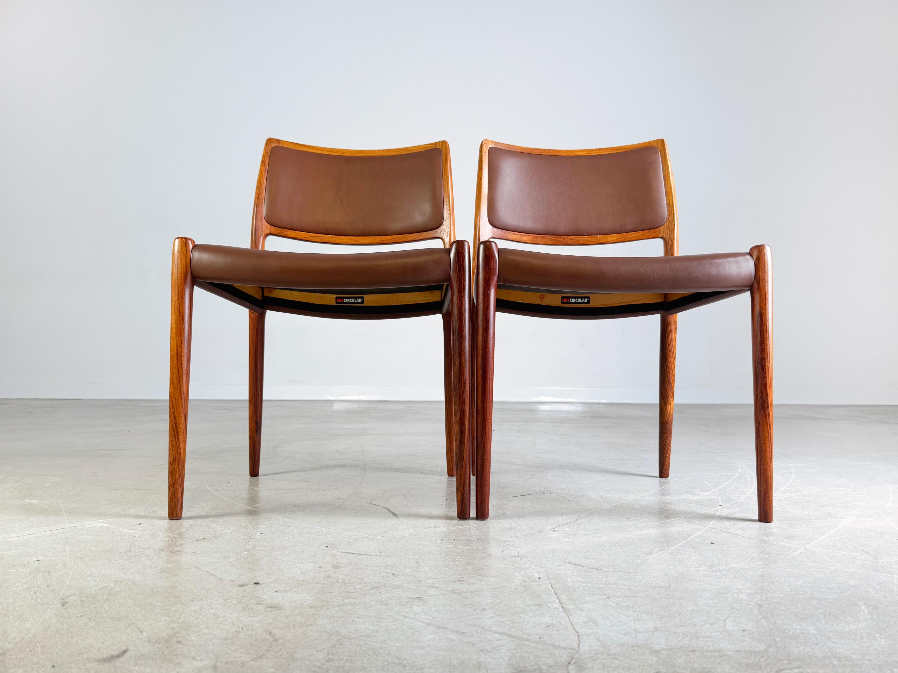 Mid-Century Modern 2er Set Niels Otto Møller Stühle Midcentury Model 80 Palisander For Sale