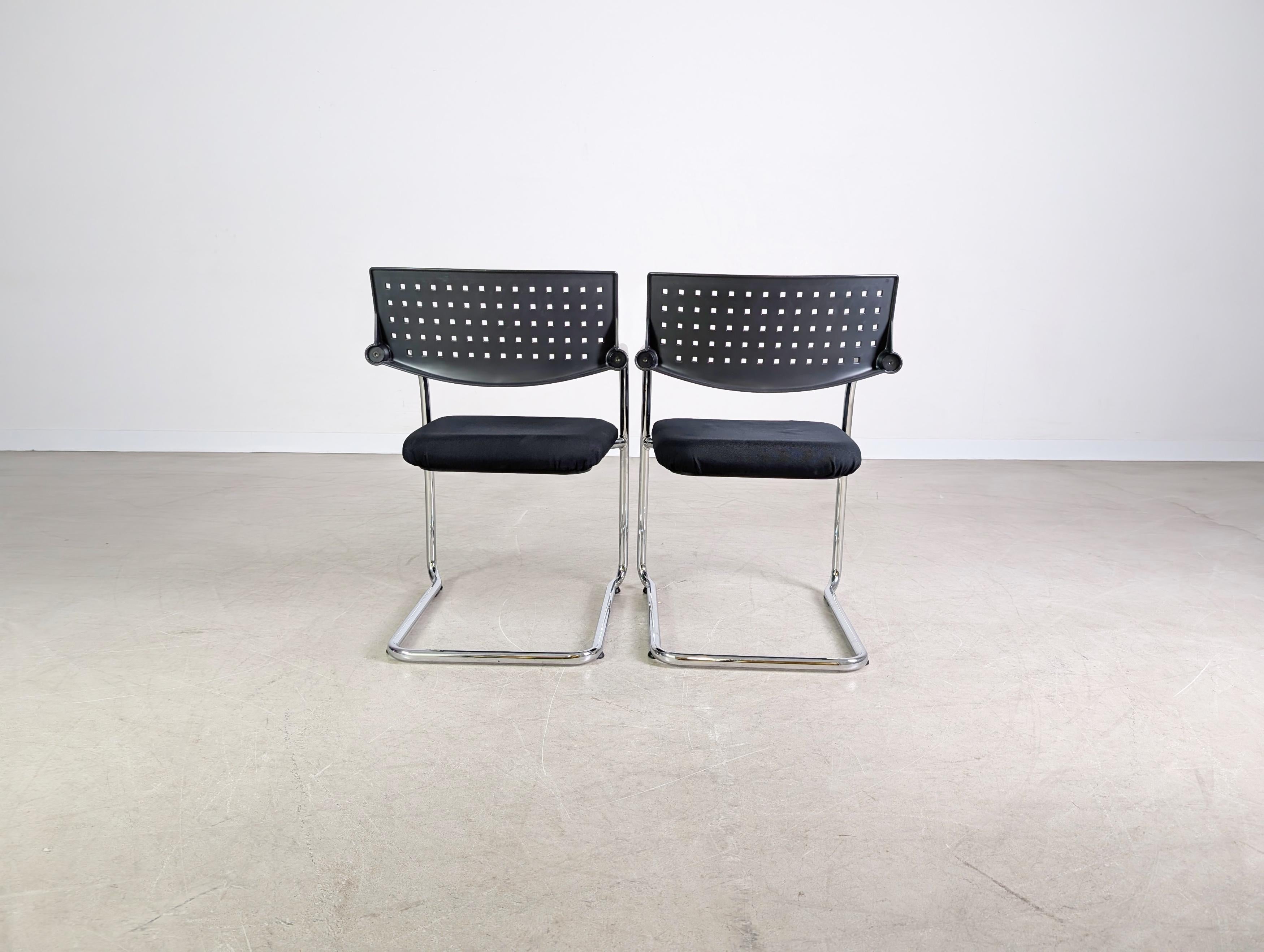 XXI secolo e contemporaneo 2er Set Vitra Visavis Stühle Design Freischwinger Armlehnstuhl in vendita