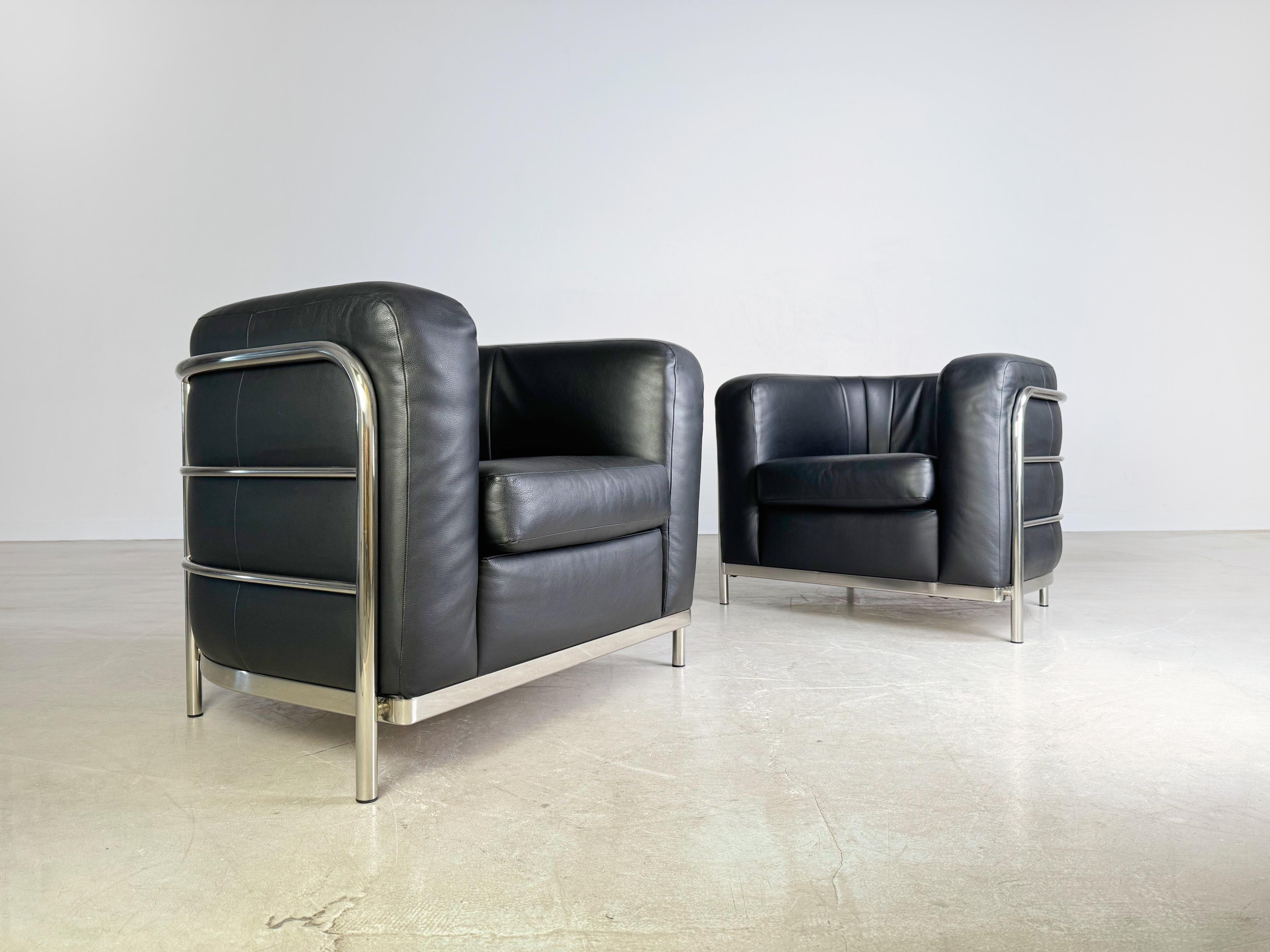 Ponemos a la venta un maravilloso conjunto de 2 sillas Zanotta (modelo 