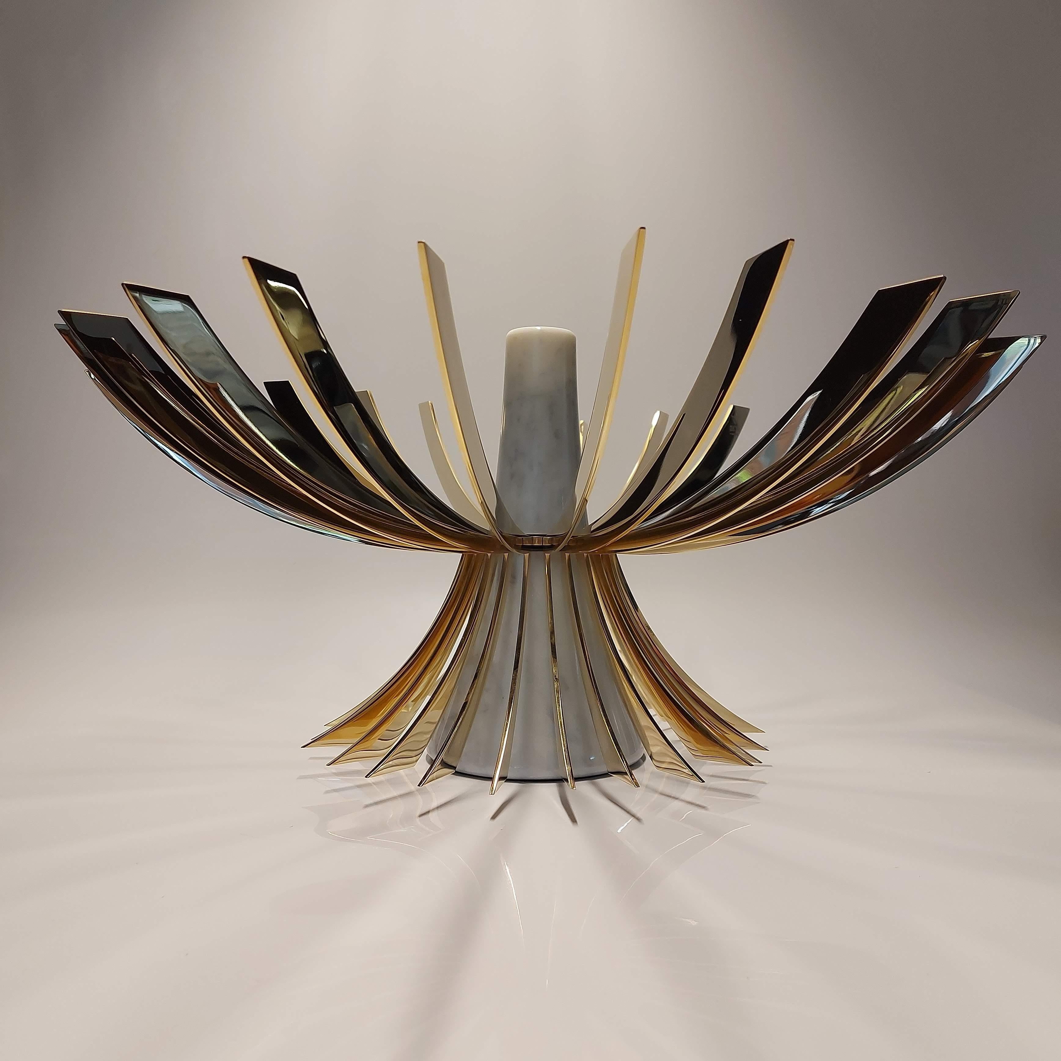 Art Deco 2k1M, Sagoma Fruit Bowl, White & Gold, Marble Core and Metal 24K Gold Fins For Sale