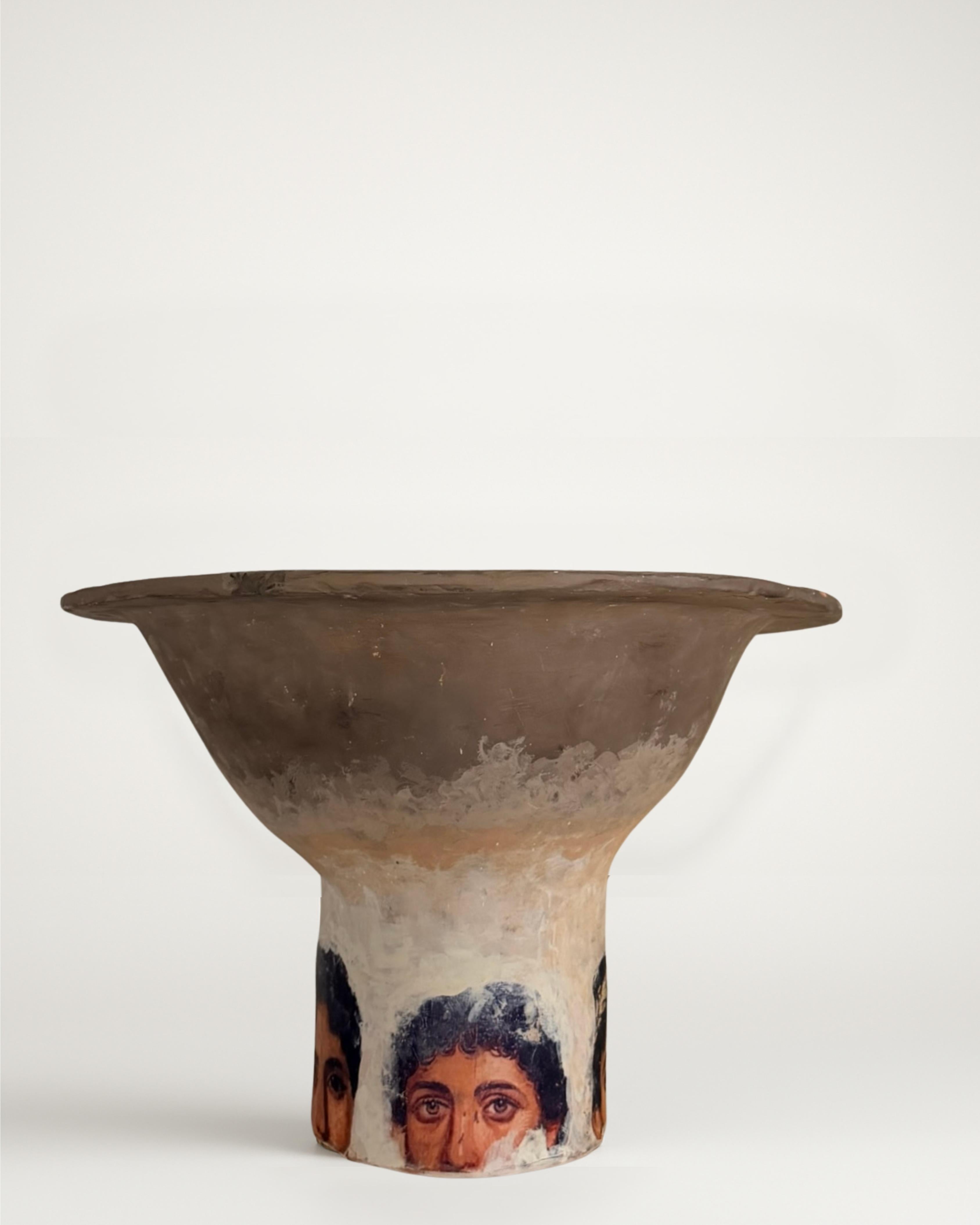 Américain 2nd Century AD Greco-Roman Vase en vente