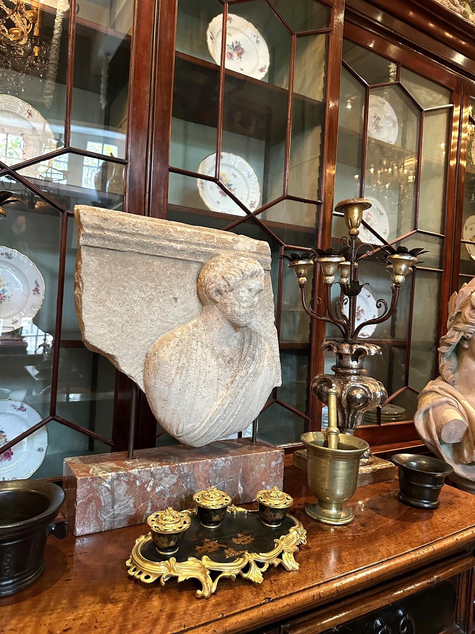 Italienische Steinskulptur aus dem 2. Jahrhundert, römisches Relief, Aristokrat, montiert, Antiquitäten LA im Angebot 9