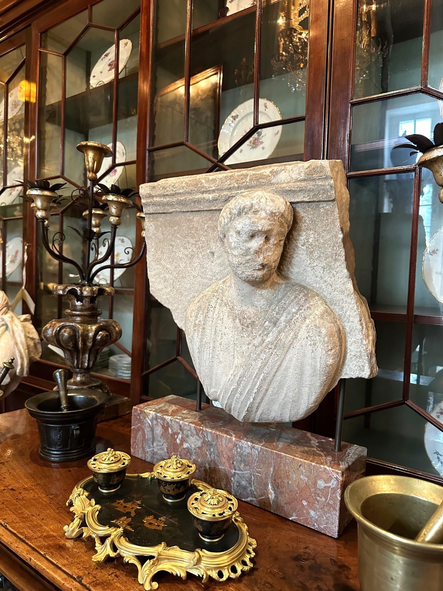 Italienische Steinskulptur aus dem 2. Jahrhundert, römisches Relief, Aristokrat, montiert, Antiquitäten LA im Angebot 10