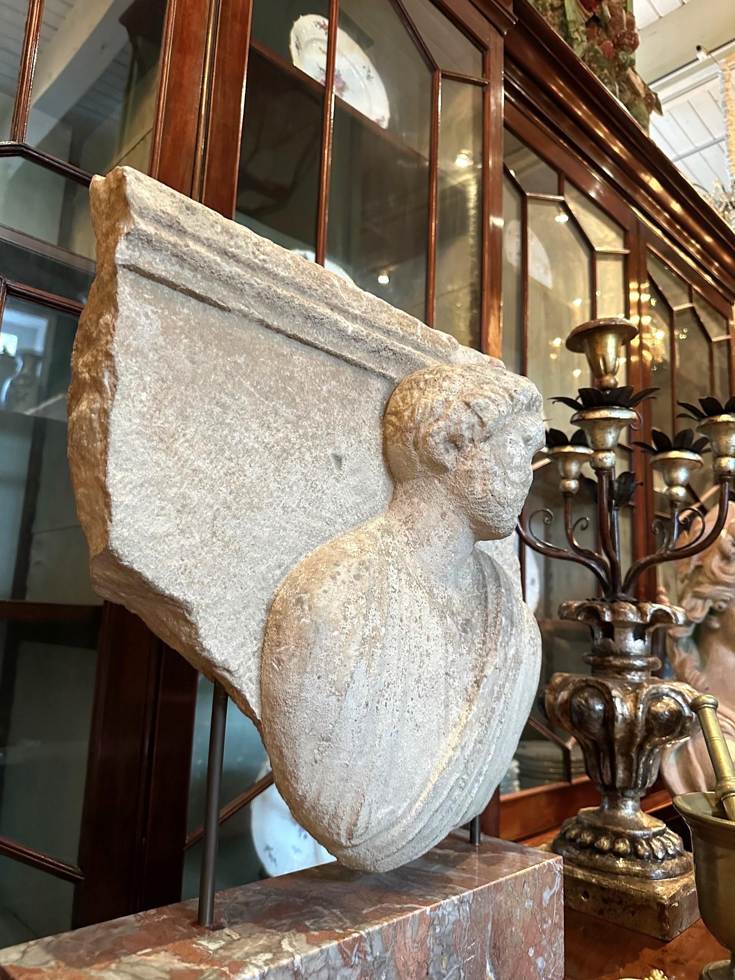 Italienische Steinskulptur aus dem 2. Jahrhundert, römisches Relief, Aristokrat, montiert, Antiquitäten LA im Angebot 15
