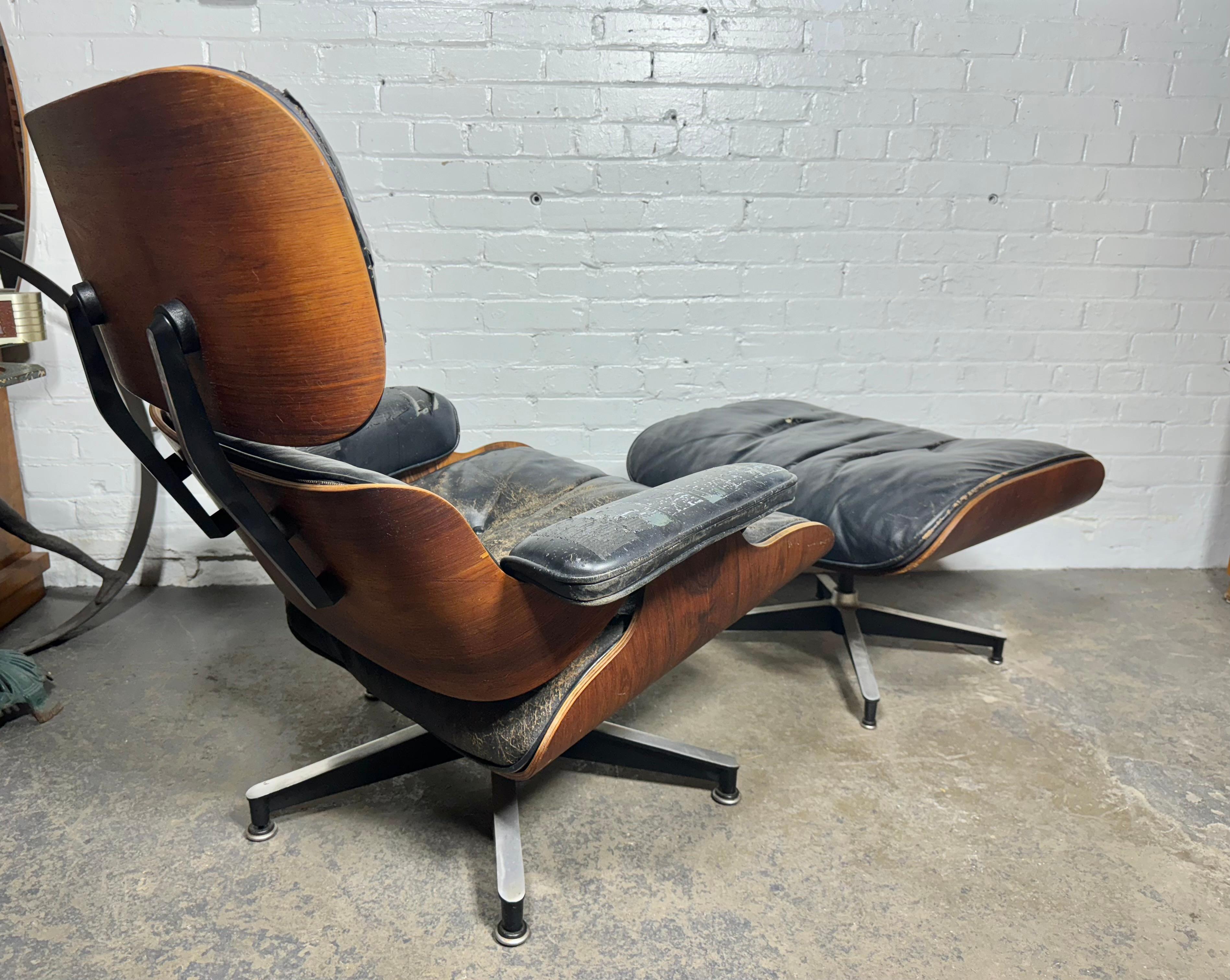 2nd generation Rosewood Eames Lounge Chair & Ottoman Herman Miller, USA 1960s 1