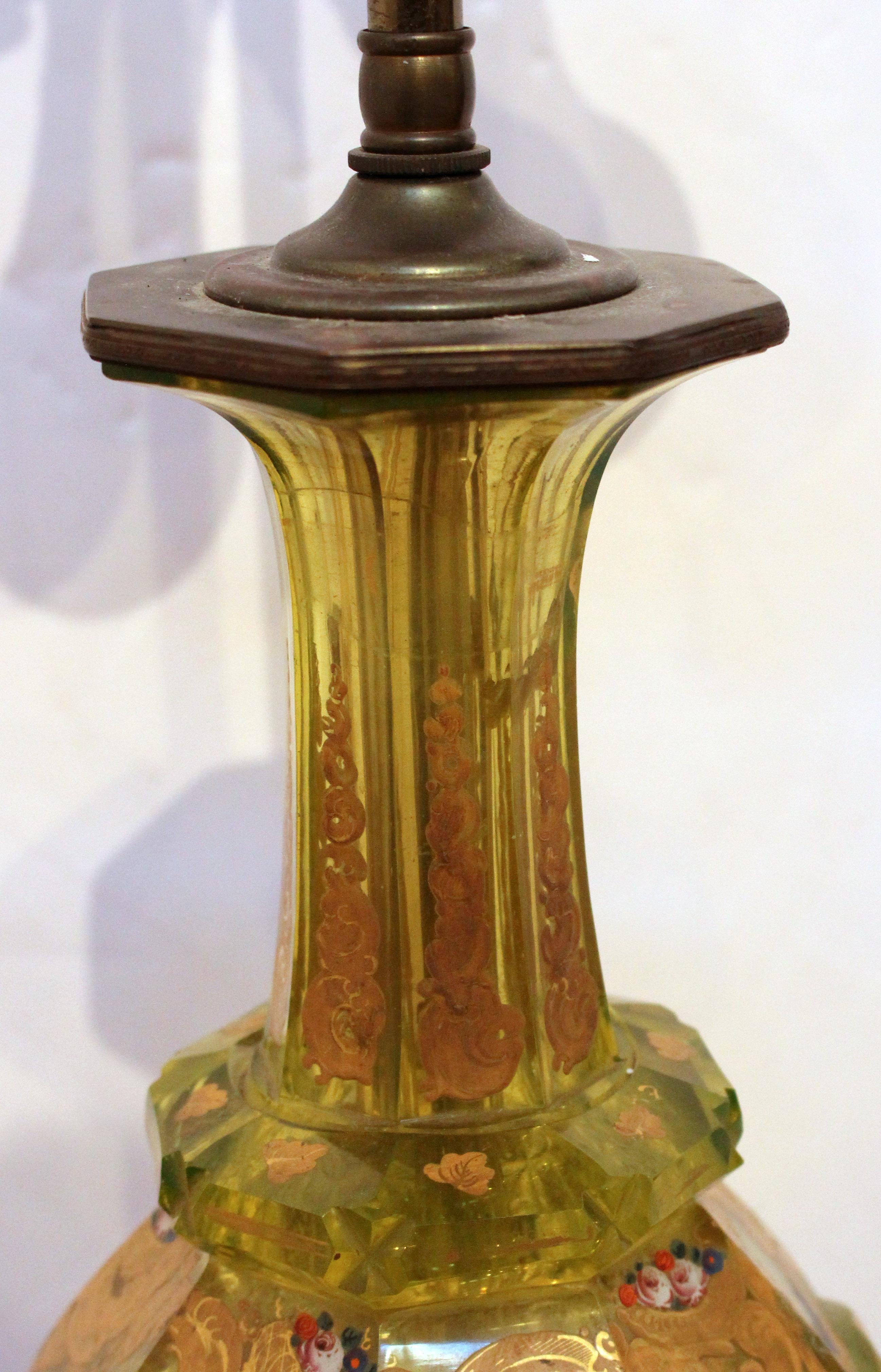 Lampe de Bohème du 2e moitié du 19e siècle en verre vaseline Bon état - En vente à Chapel Hill, NC