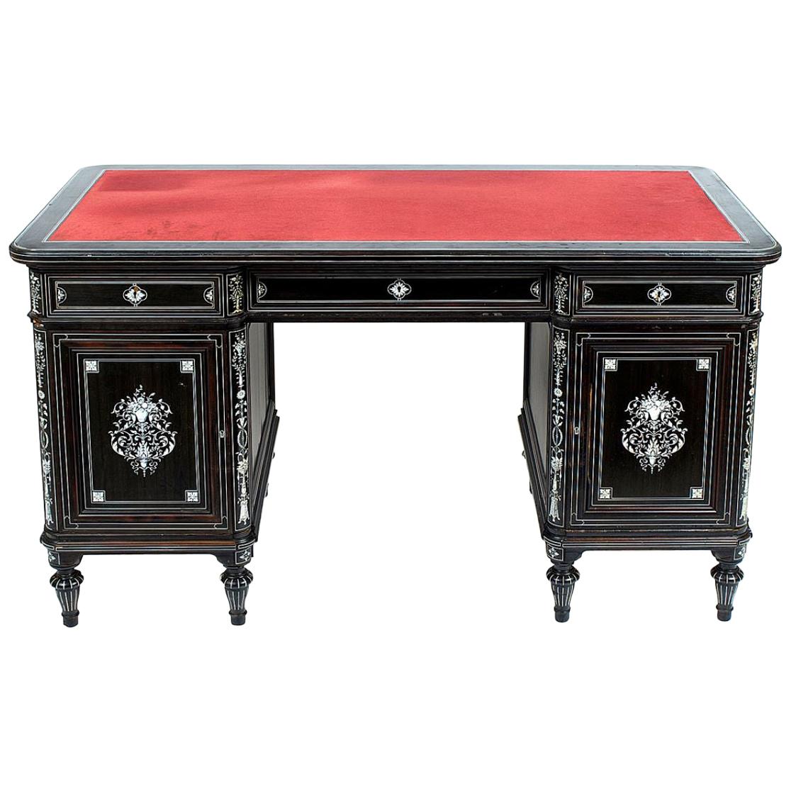 Second Half of the 19th Century Italian Renaissance Style Desk For Sale