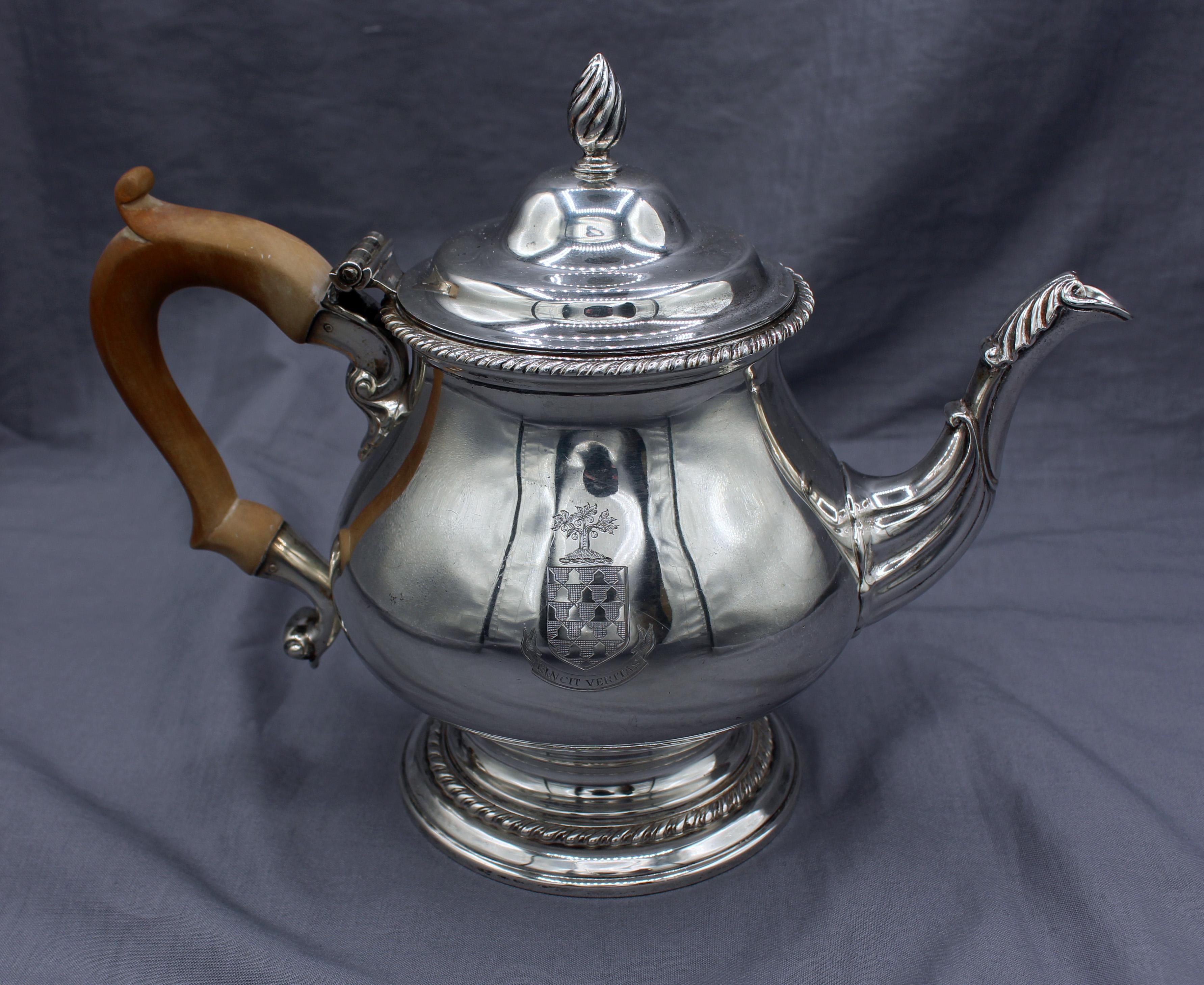 American Early-Mid 20th Century 6-Piece Sterling Tea & Coffee Service by Robert Ensko Inc