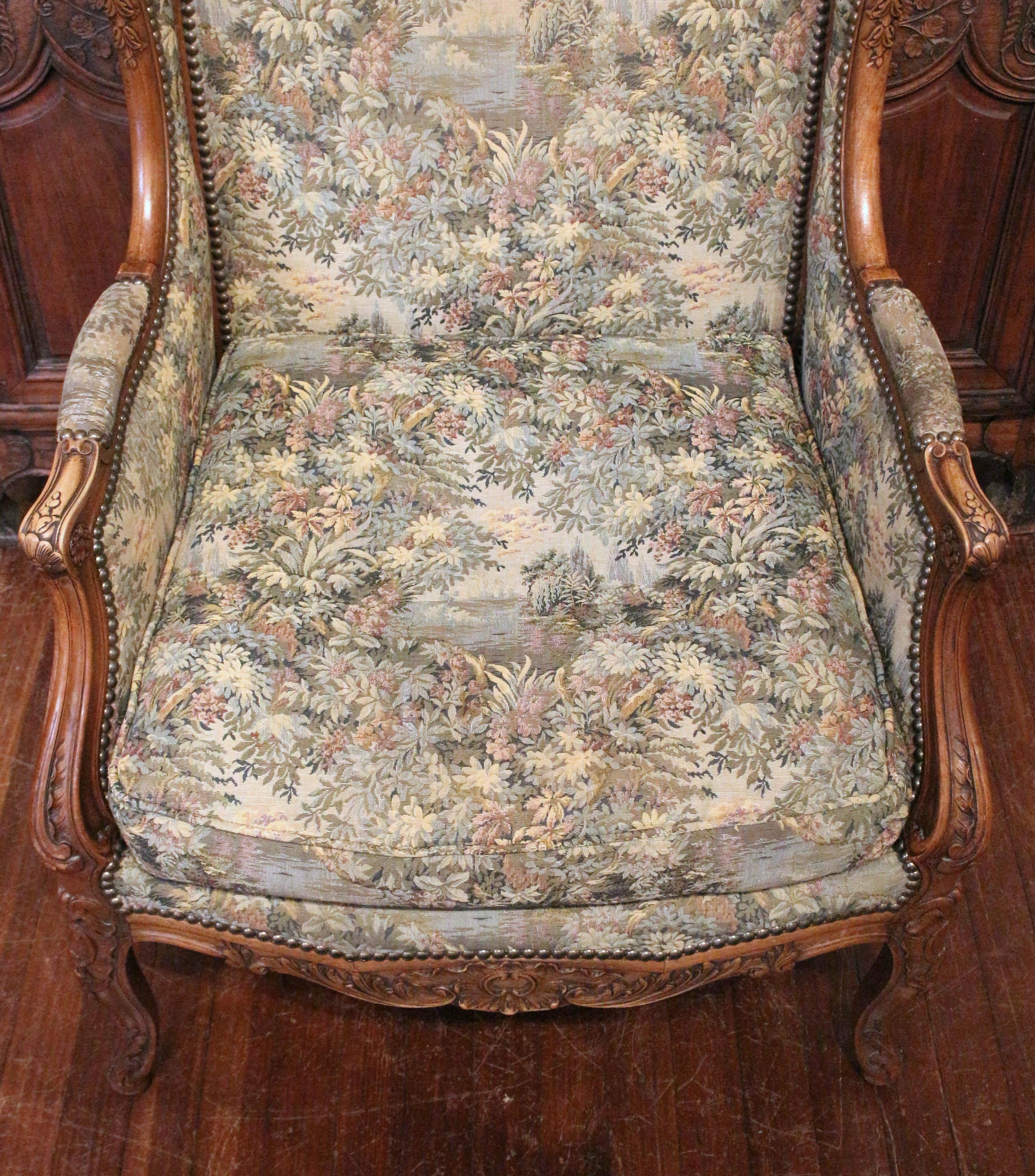 2nd Quarter 20th Century French Pair of Louis XV style Bergeres 3