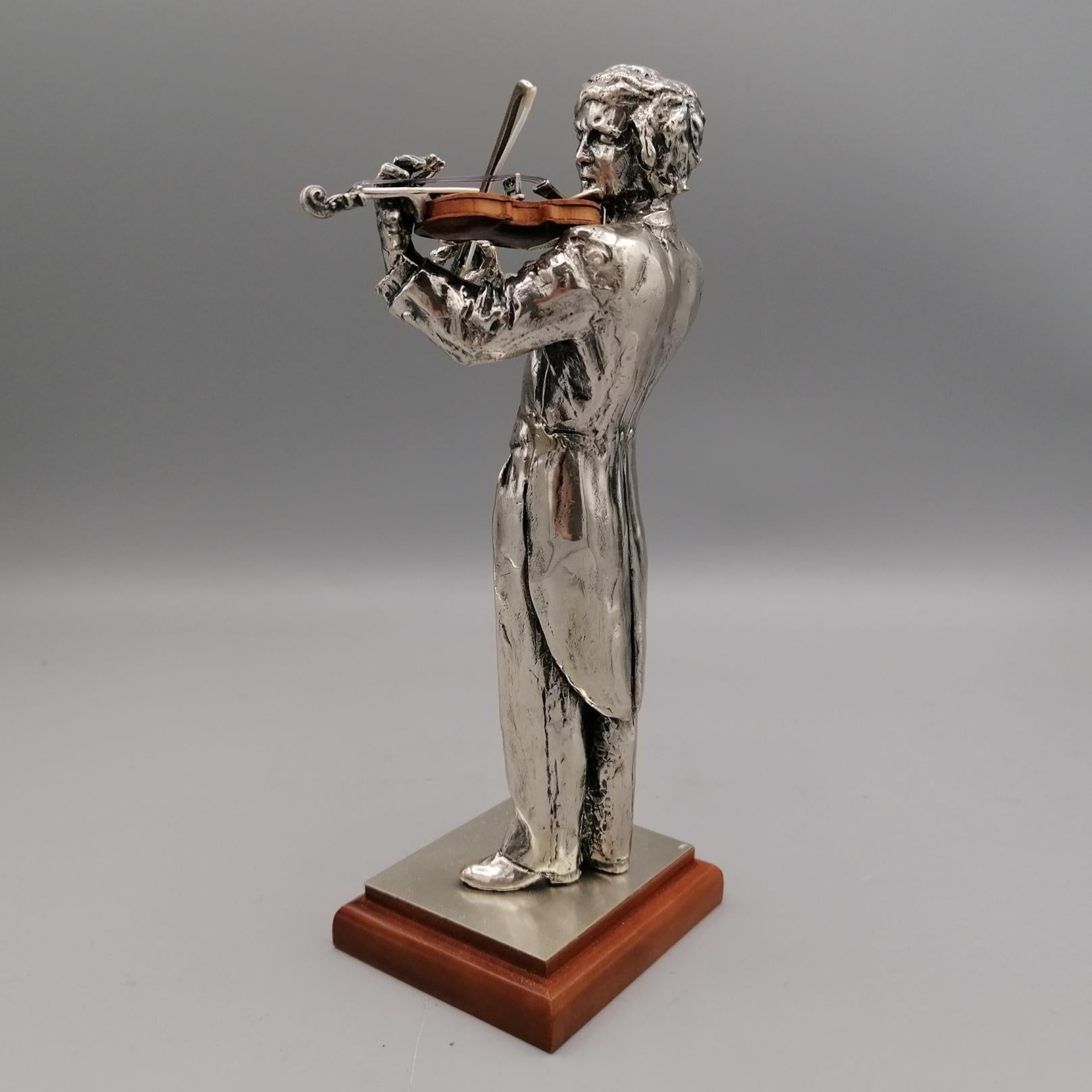 2oth Century Italian Solid Silver Violinist statue with wooden violin In Excellent Condition For Sale In VALENZA, IT