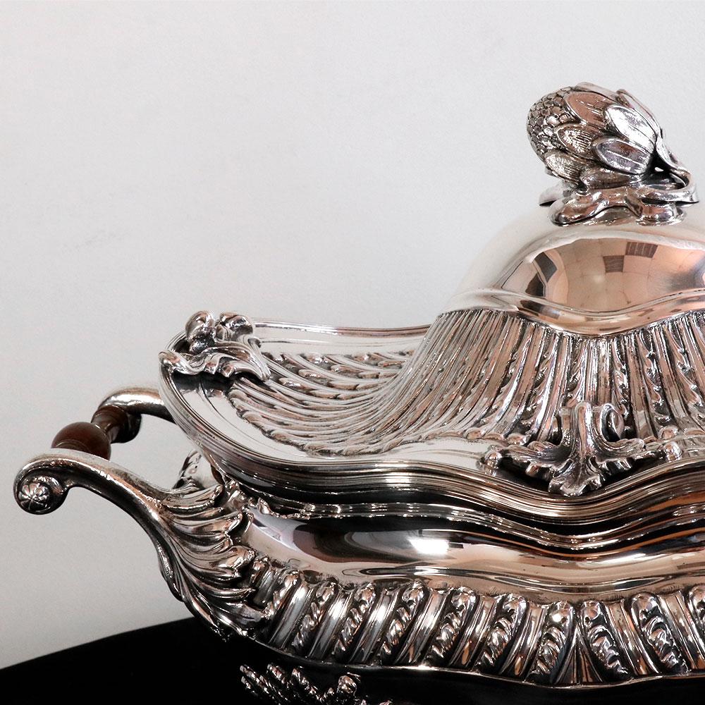 20th Century Tureen or Center Piece in Sterling Silver 925 by Alcino Silversmith For Sale 5