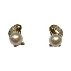 2pcs Akoya Pearls with 14k Yellow Gold Earrings with French Clip and D