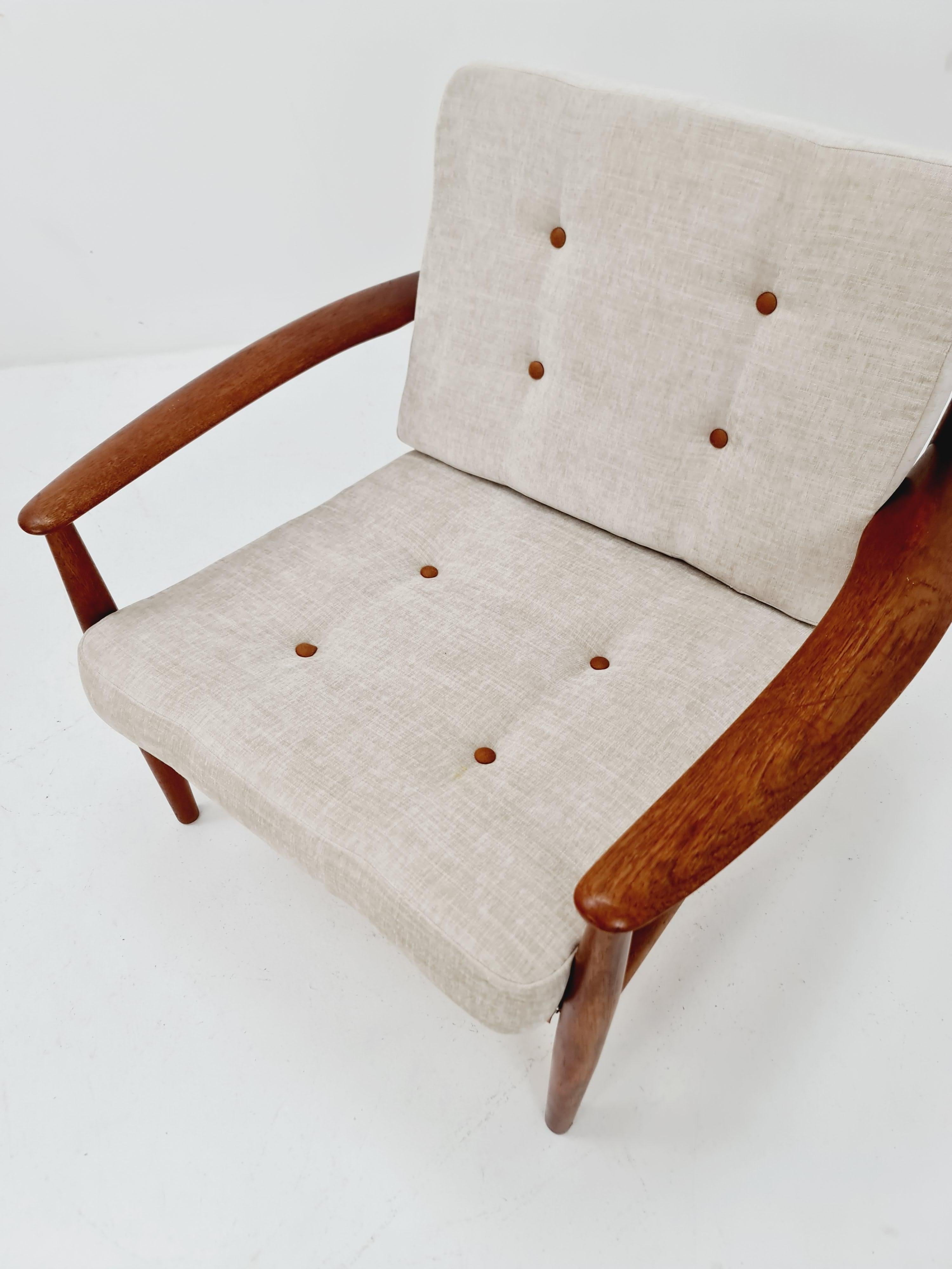 2Rare Danish teak lounge chair/ Easy chair by Grete Jalk For France &Son , 1960s For Sale 5