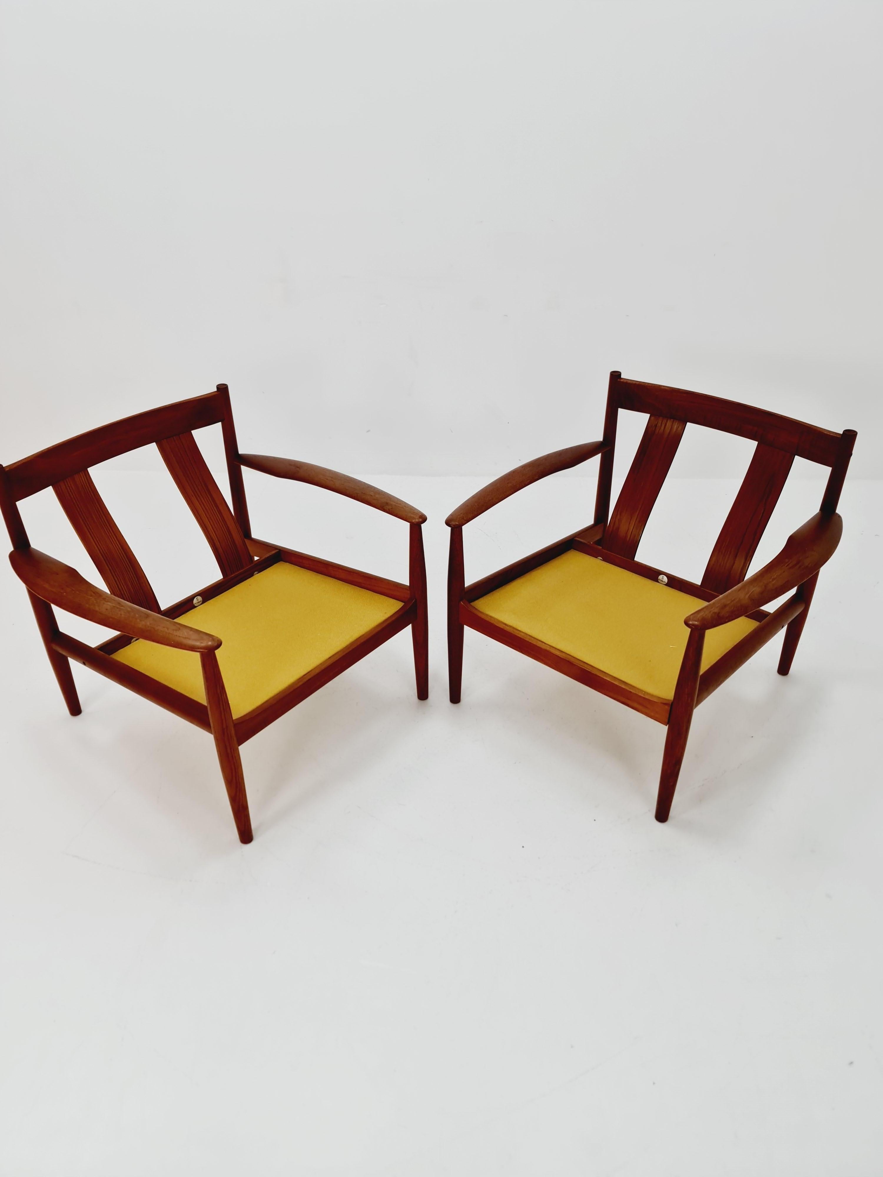 2Rare Danish teak lounge chair/ Easy chair by Grete Jalk For France &Son , 1960s For Sale 7