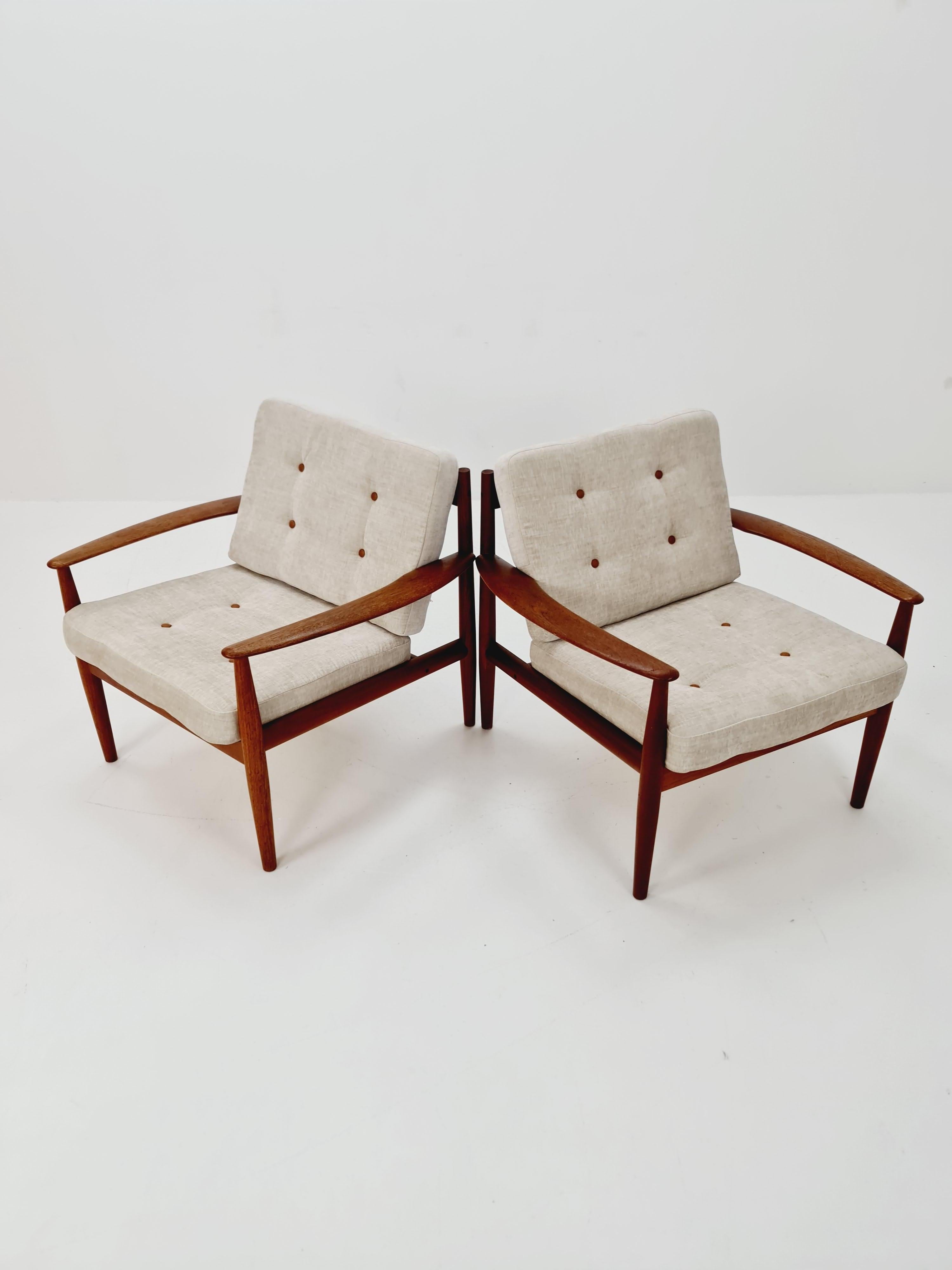 2Rare Danish teak lounge chair/ Easy chair by Grete Jalk For France &Son , 1960s For Sale 10