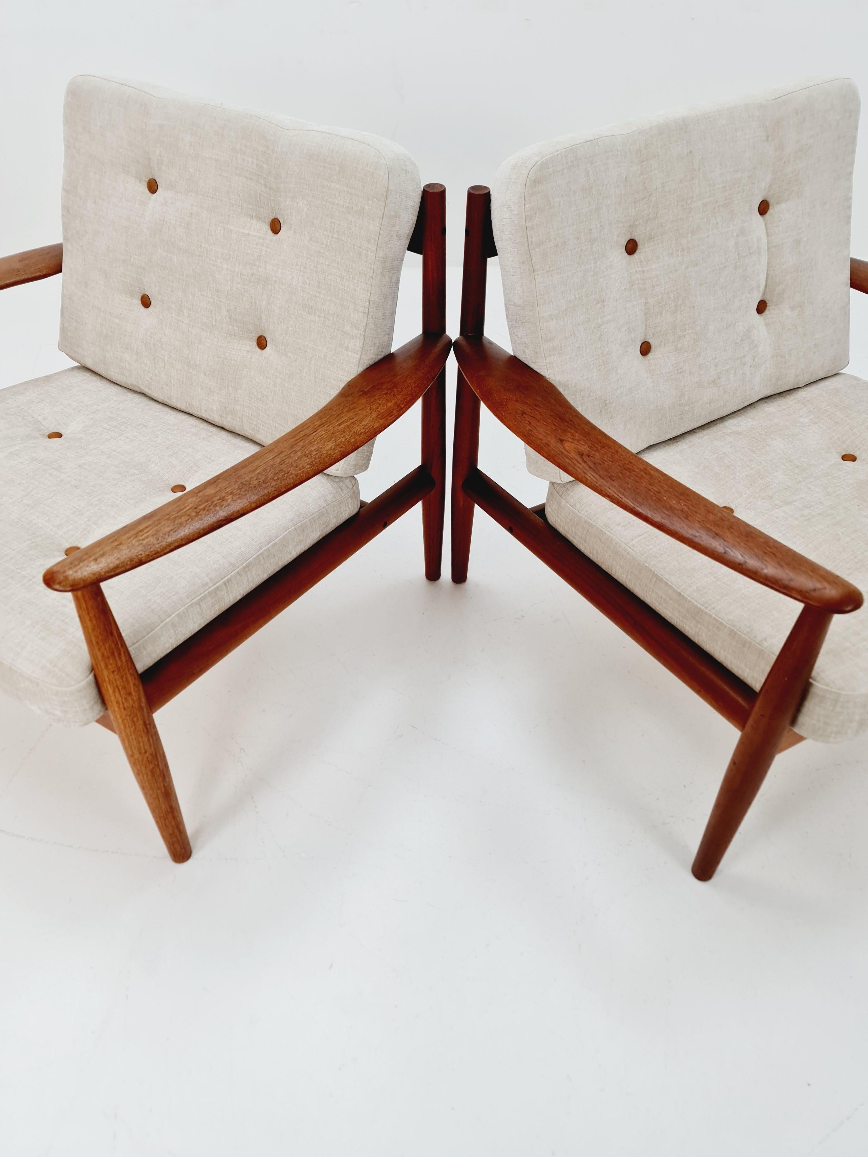 Fabric 2Rare Danish teak lounge chair/ Easy chair by Grete Jalk For France &Son , 1960s For Sale