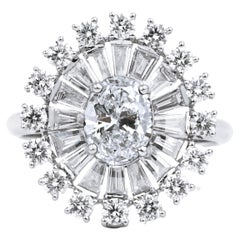 Anillo de cóctel con doble halo de diamantes ovalados certificado por el GIA de 2,03 ct en oro blanco de 18 quilates