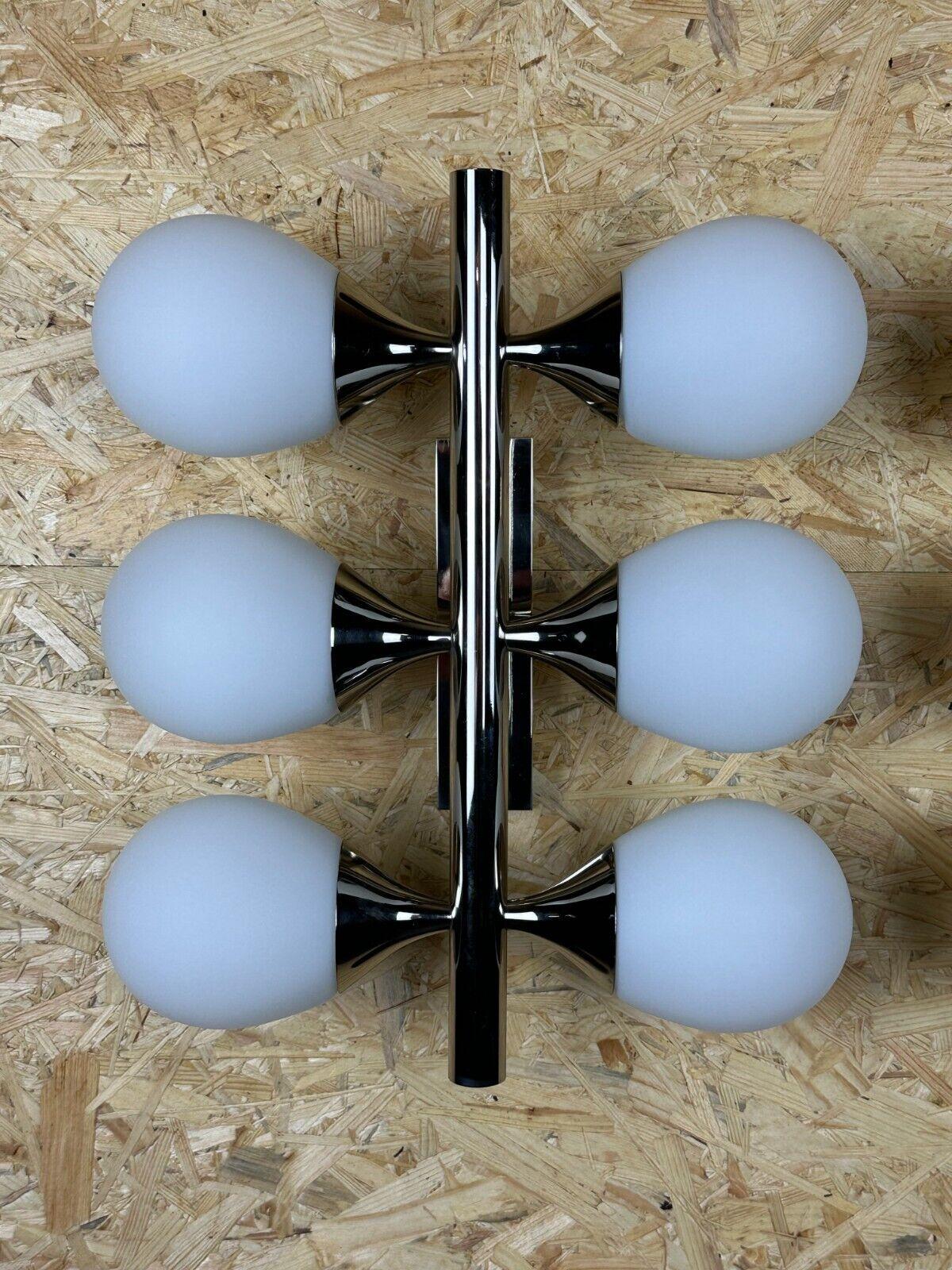 2x apliques Sputnik de 6 bombillas de los años 60 y 70 de cristal opalino de Kaiser Leuchten finales del siglo XX en venta